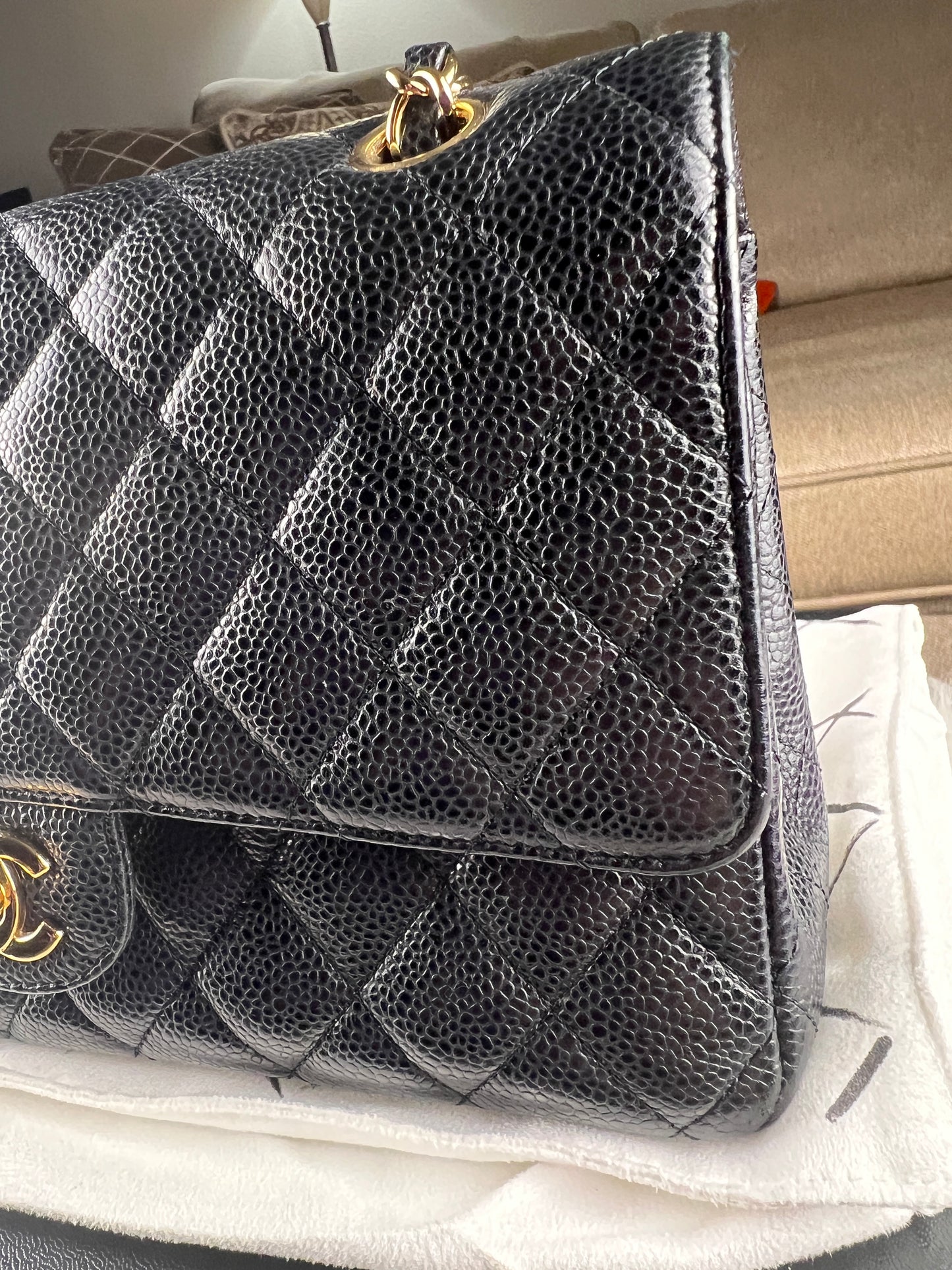 MEDIUM DOUBLE FLAP CAVIAR GHW