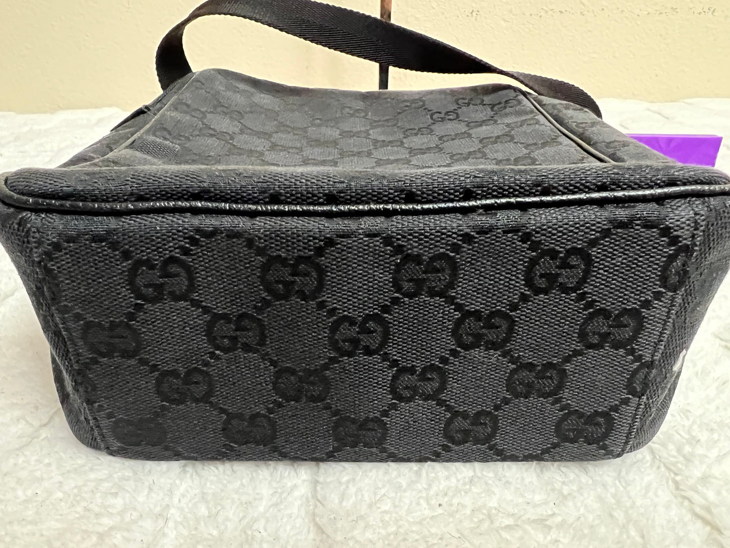 G _ G CROSSBODY BLACK