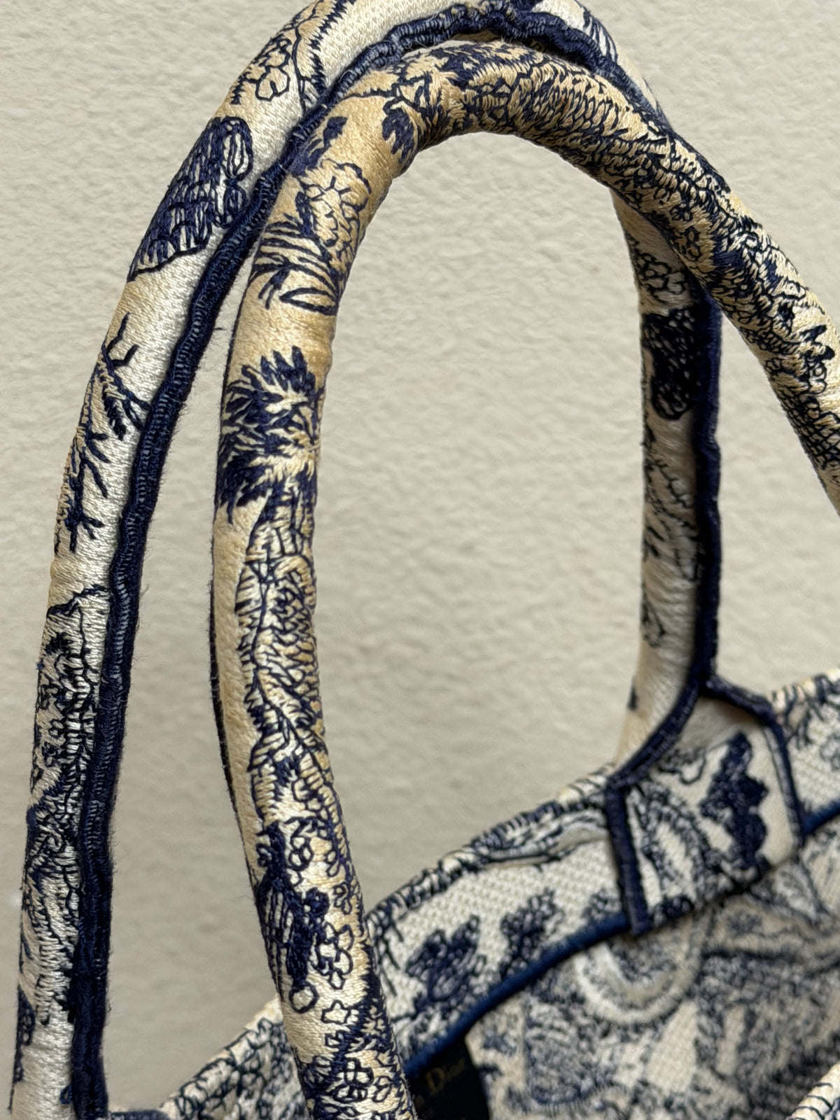 BOOKED TOTE