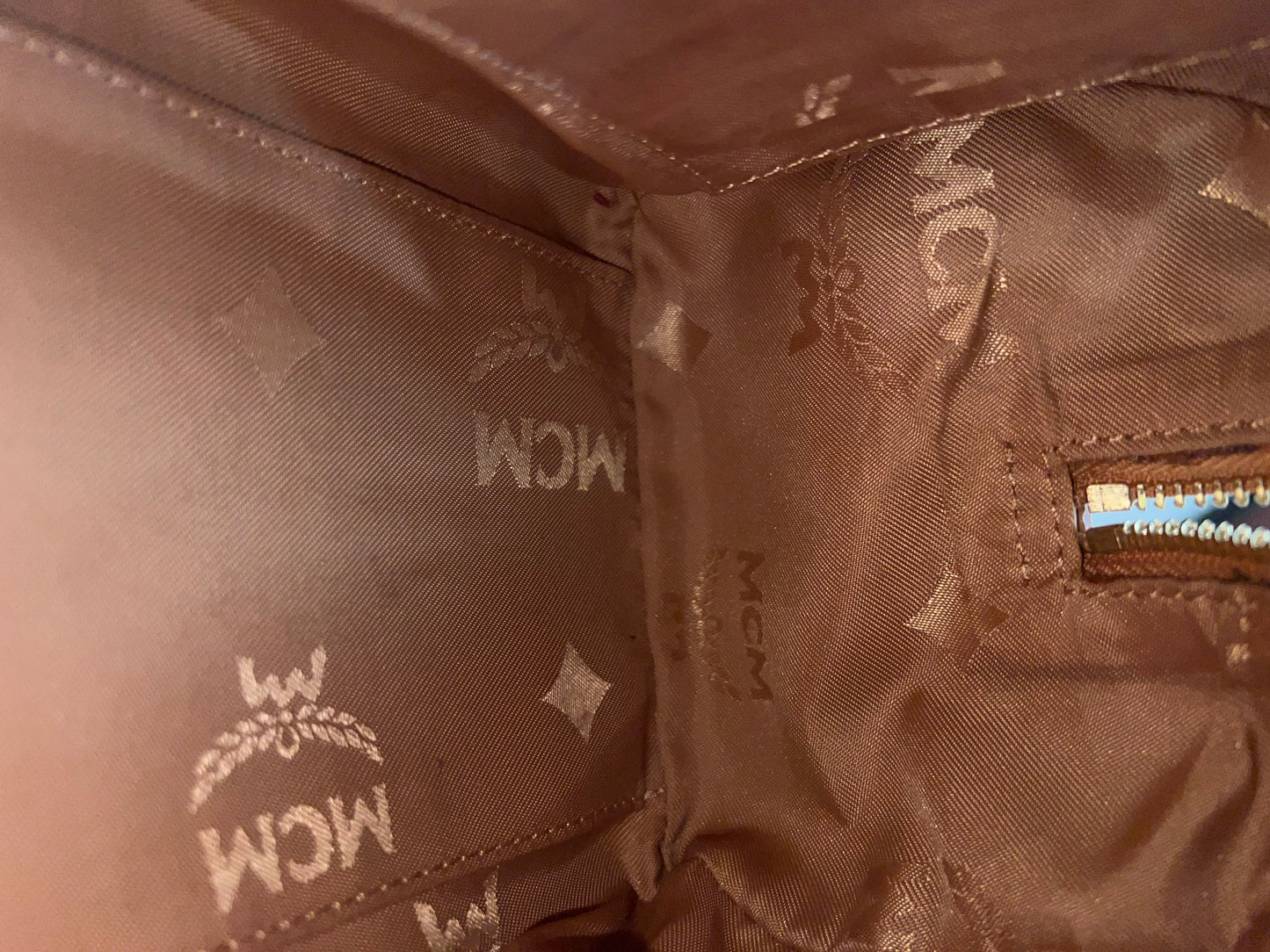 MCM COGNAC BOSTON 20 w/ STRAP