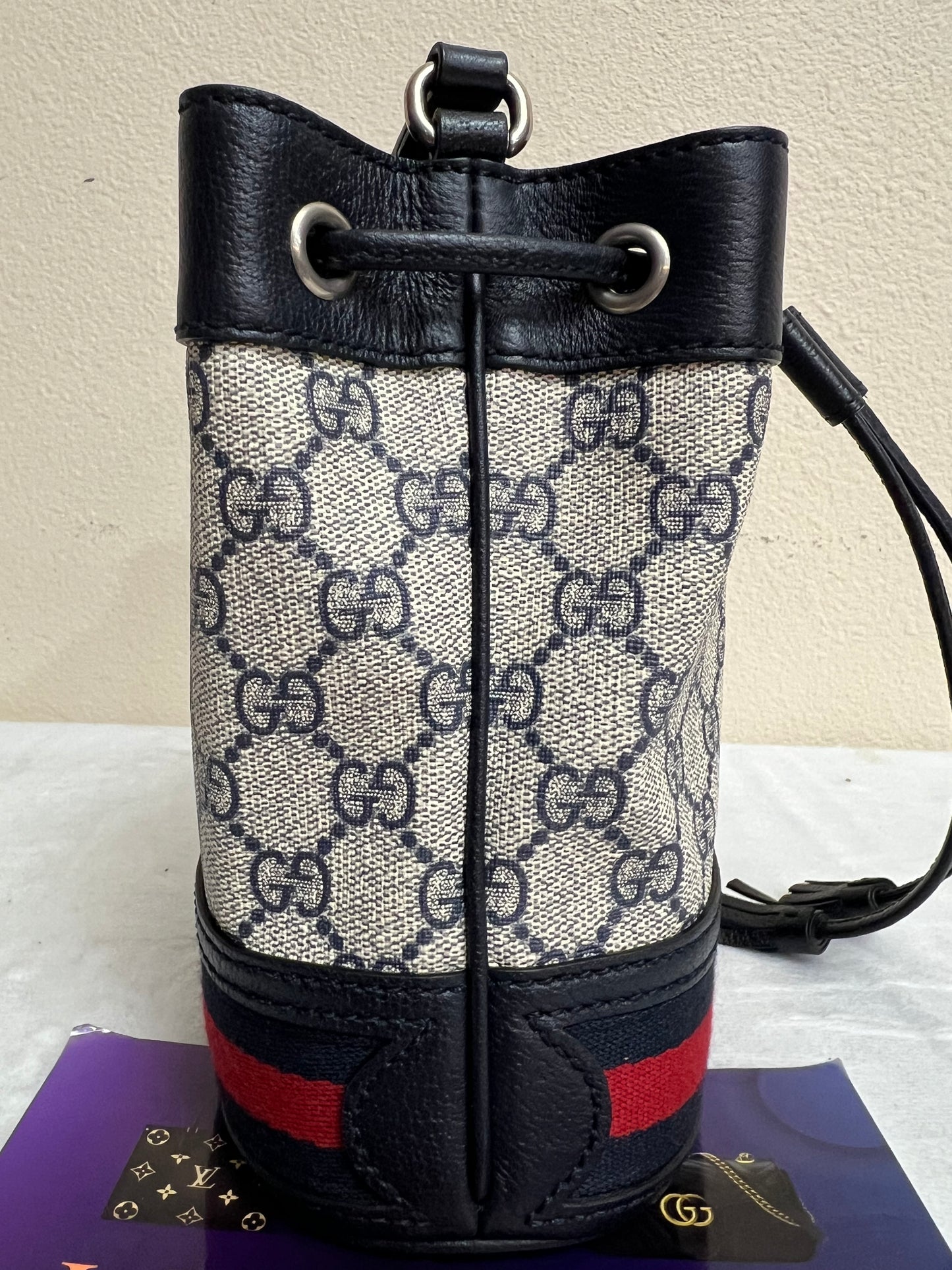 NAVY BUCKET