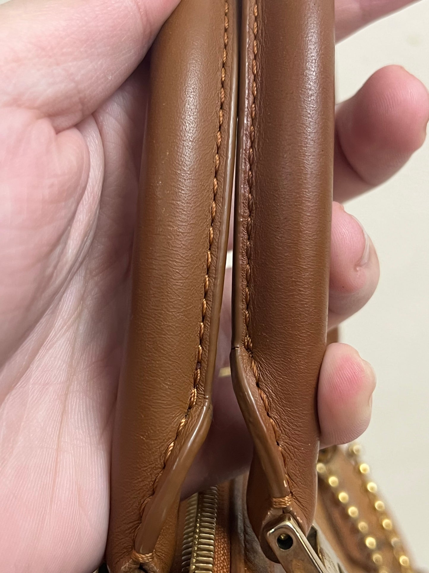 MCM BOSTON 25 W/ BONE
