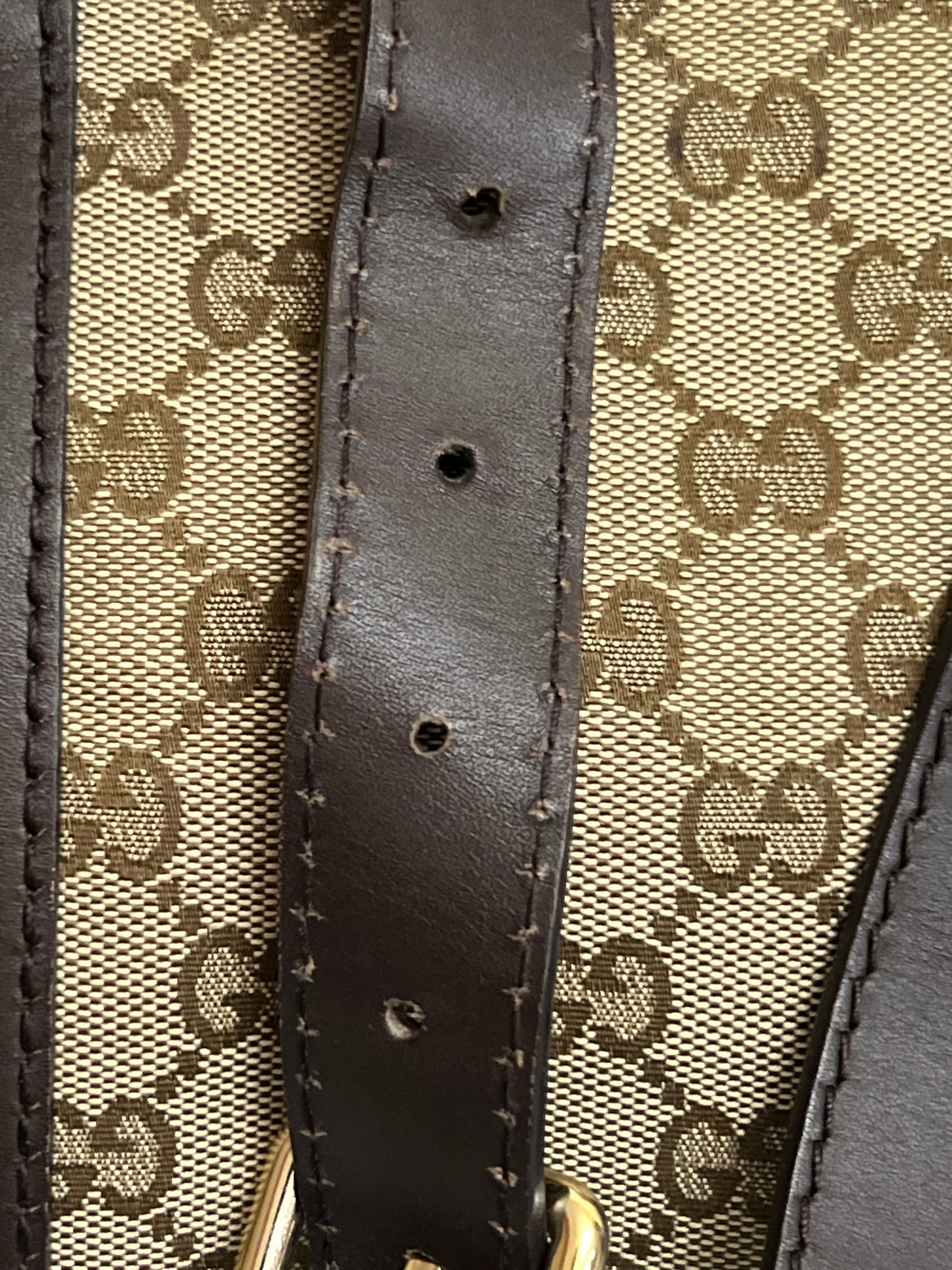 BOSTON CROSSBODY