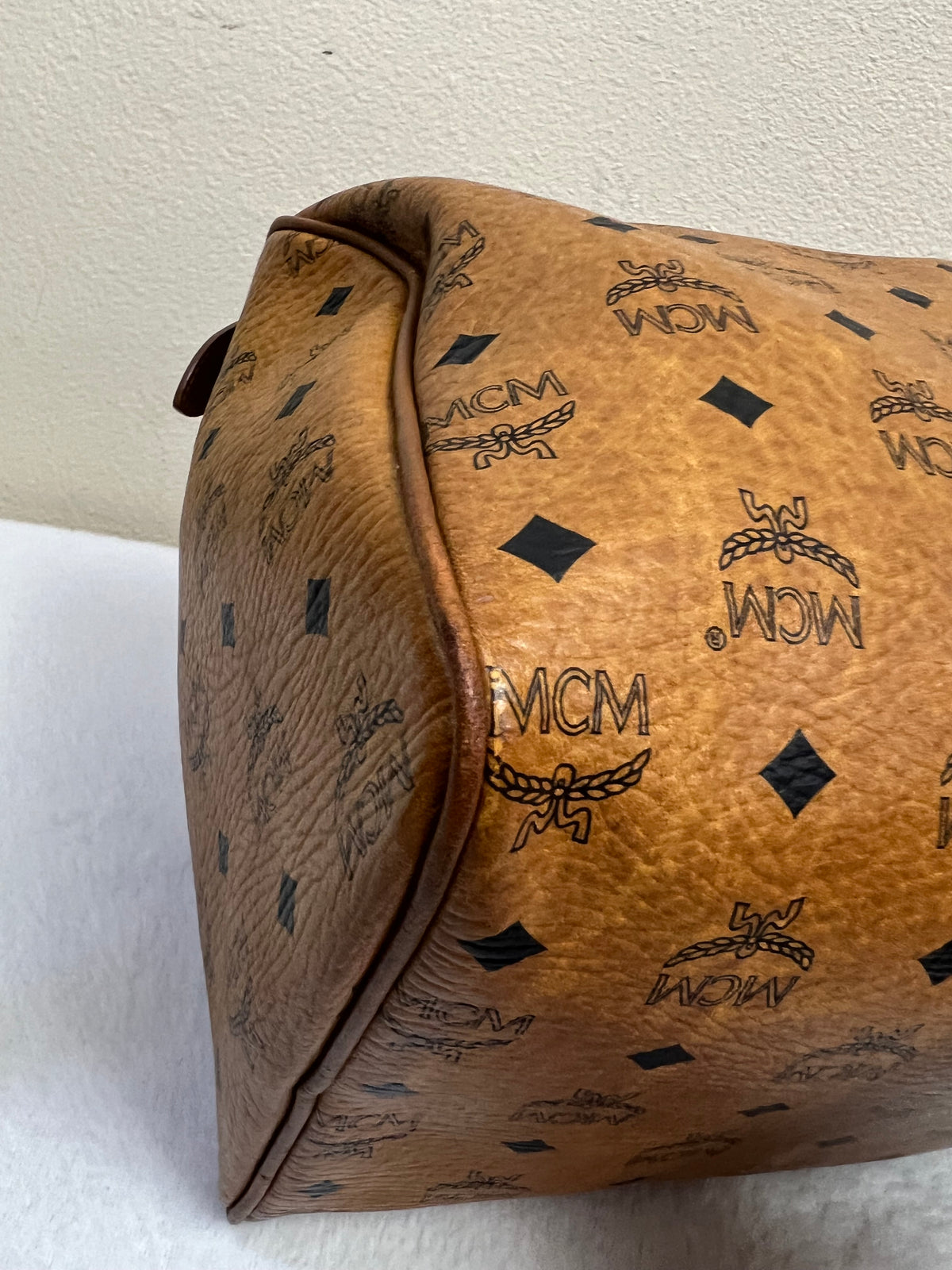 MCM DUFFLE 40 COGNAC