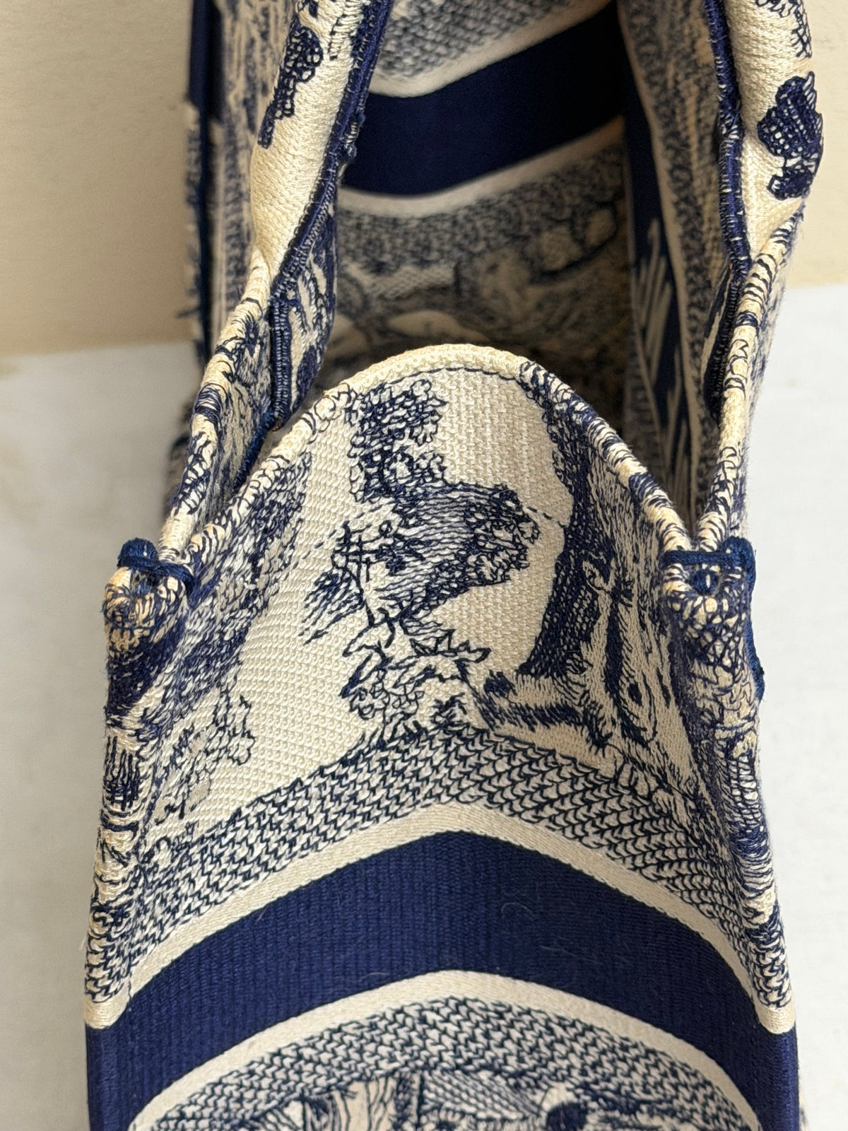 BOOKED TOTE