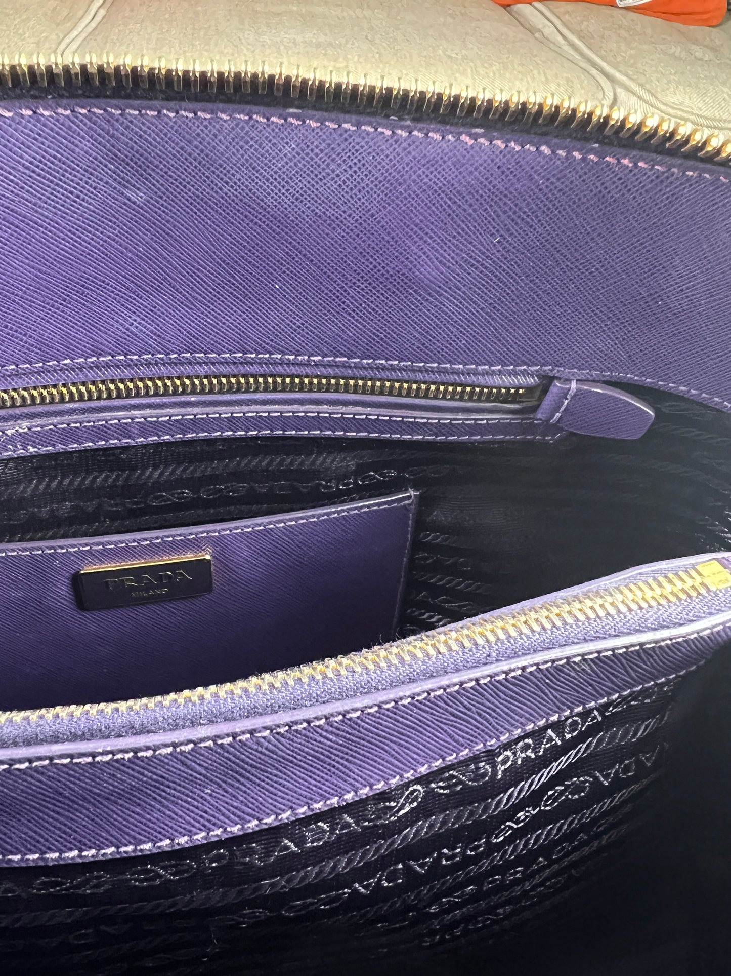 SAFFIANO PROMENADE HANDBAG