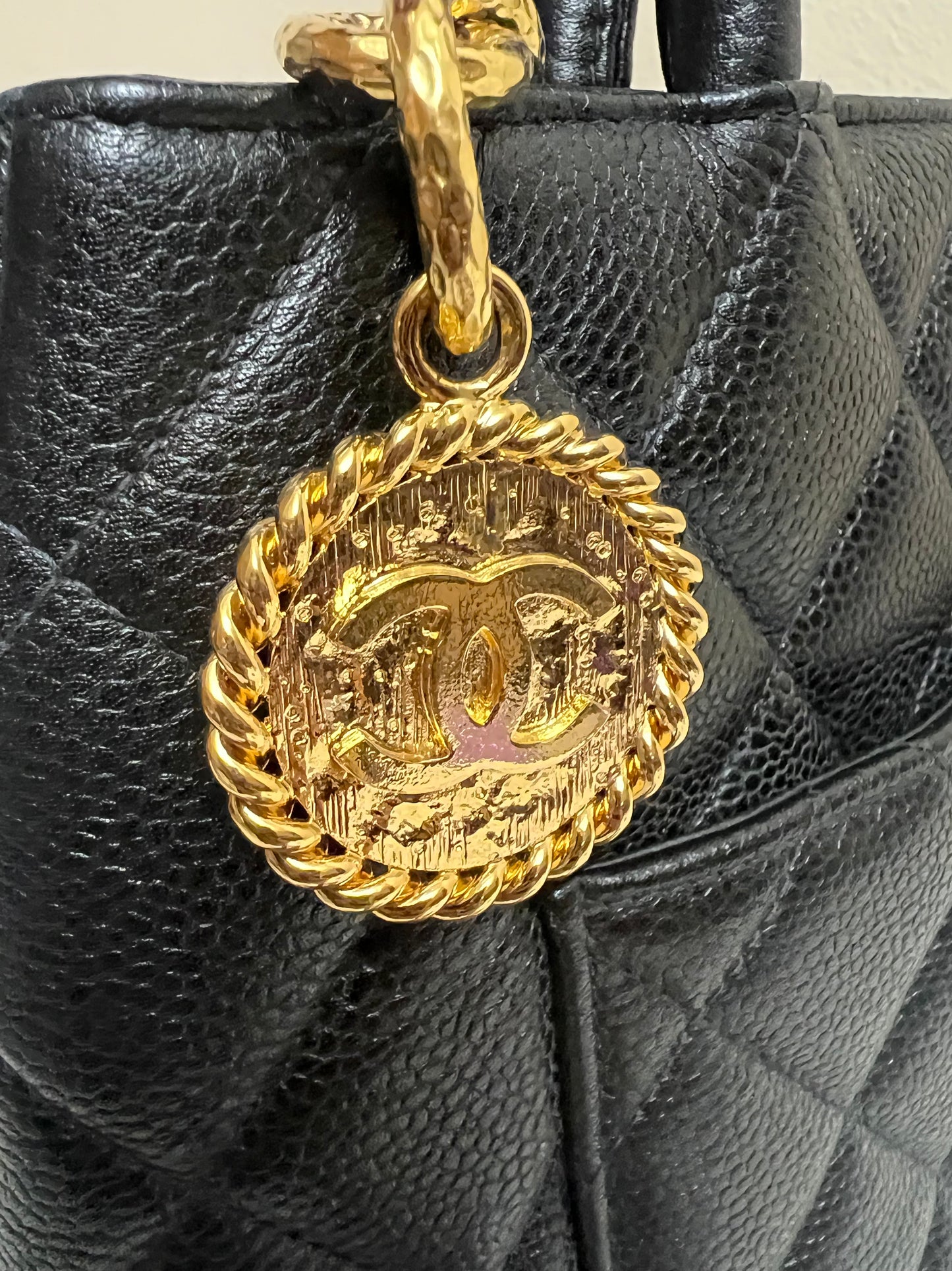 MEDALLION BLACK GHW