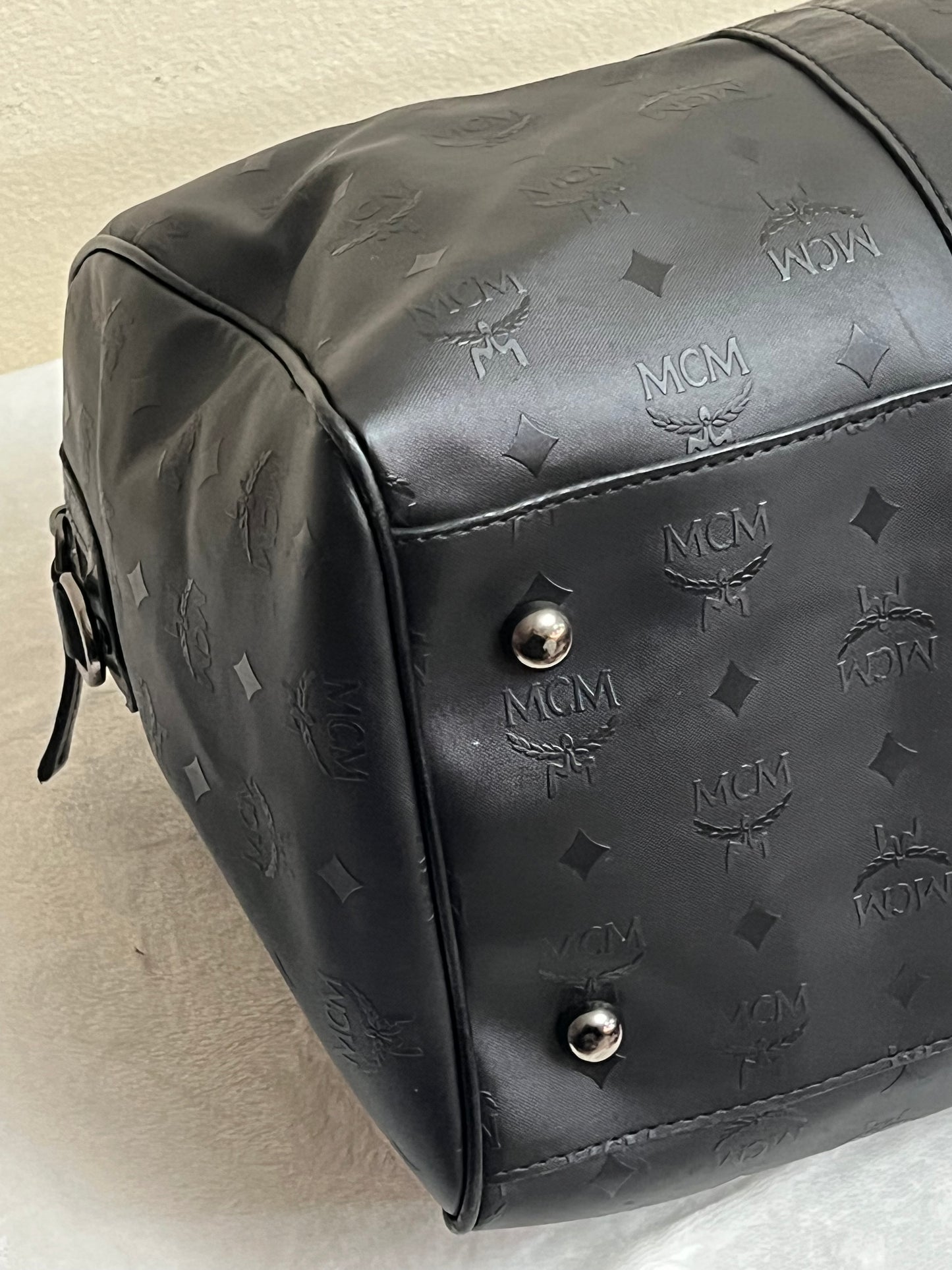 DUFFLE 45 BLACK ON BLACK