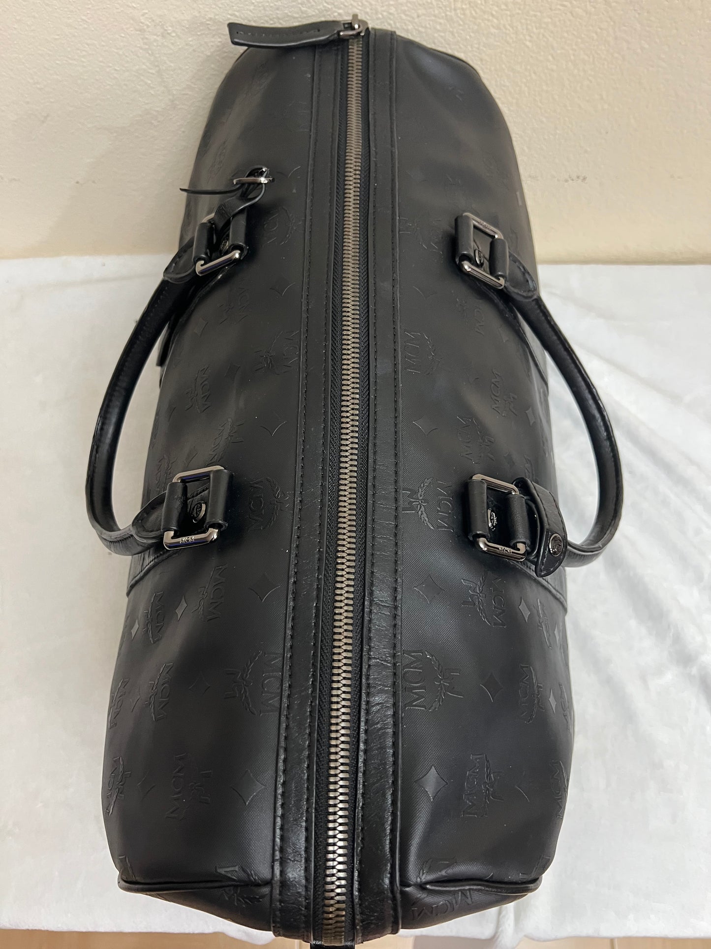 DUFFLE 45 BLACK ON BLACK