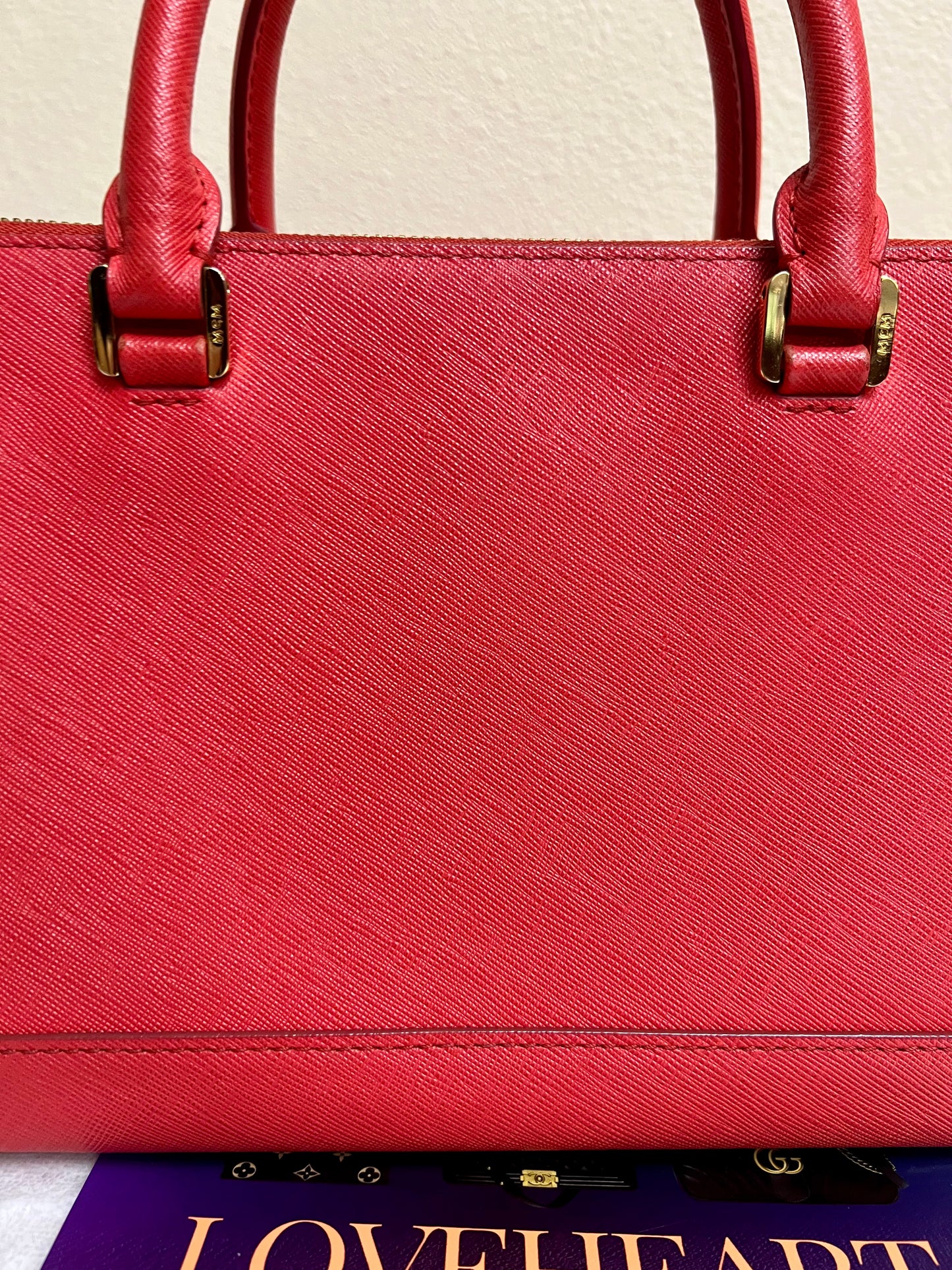 MCM SAFFIANO RED