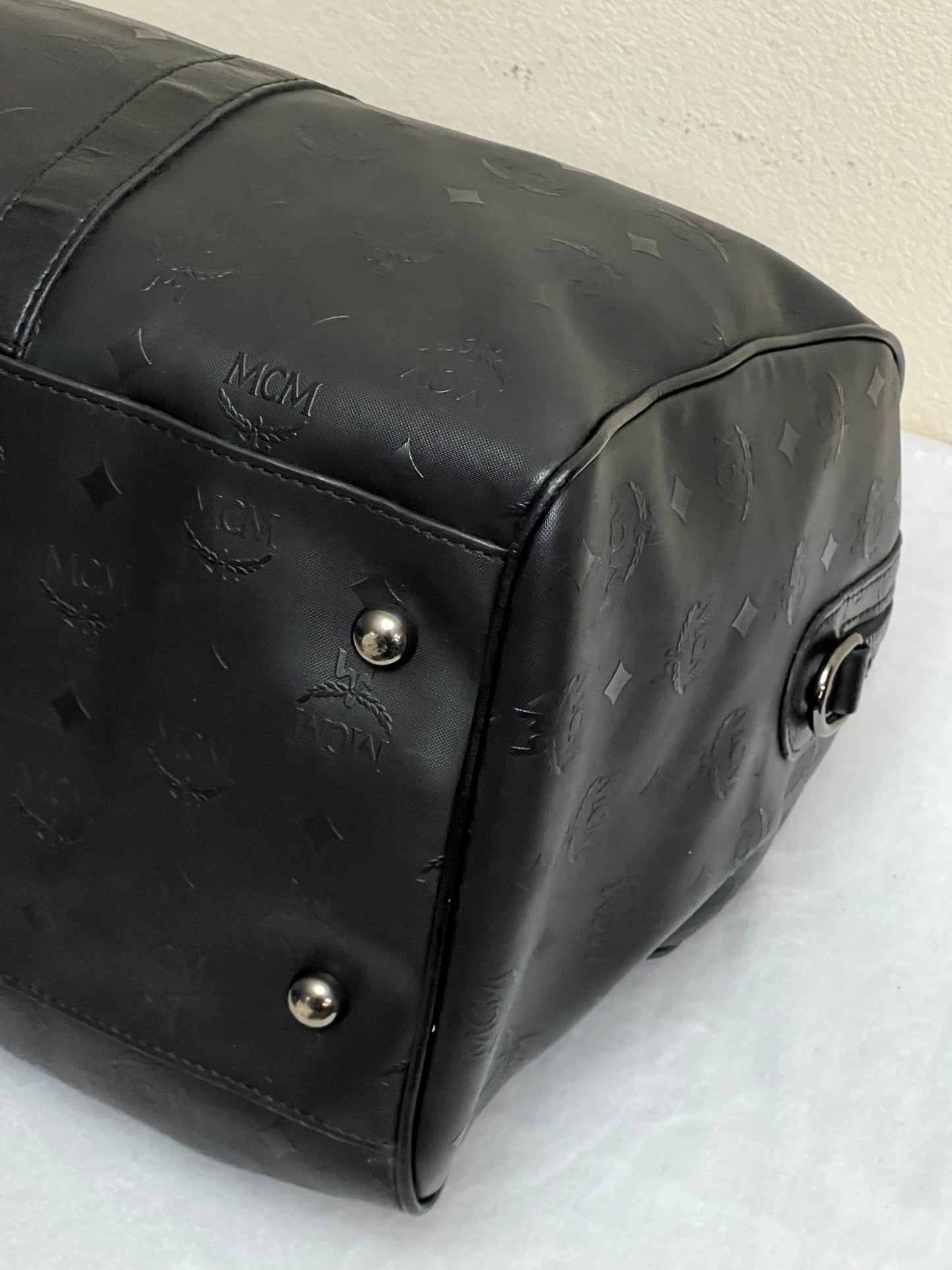 DUFFLE 45 BLACK ON BLACK