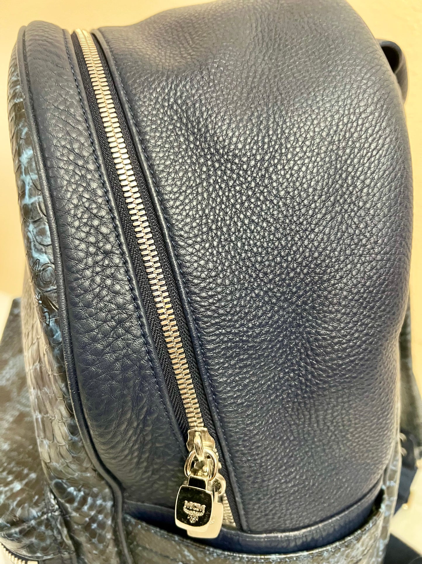 MCM BAGPACK SNAKESKIN LIMITED EDITION BLUE