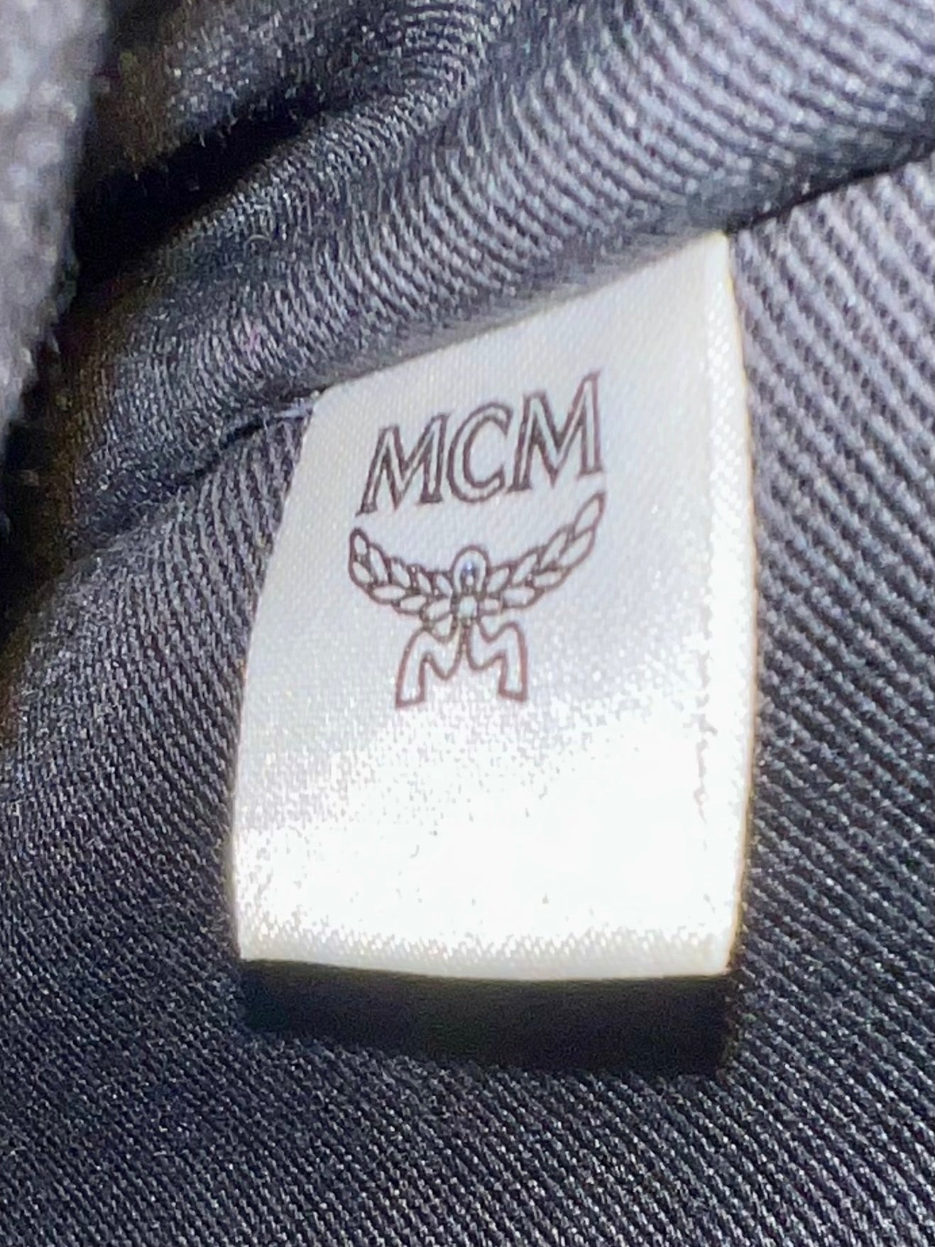 MCM BAGPACK MAROON METALLIC LEATHER