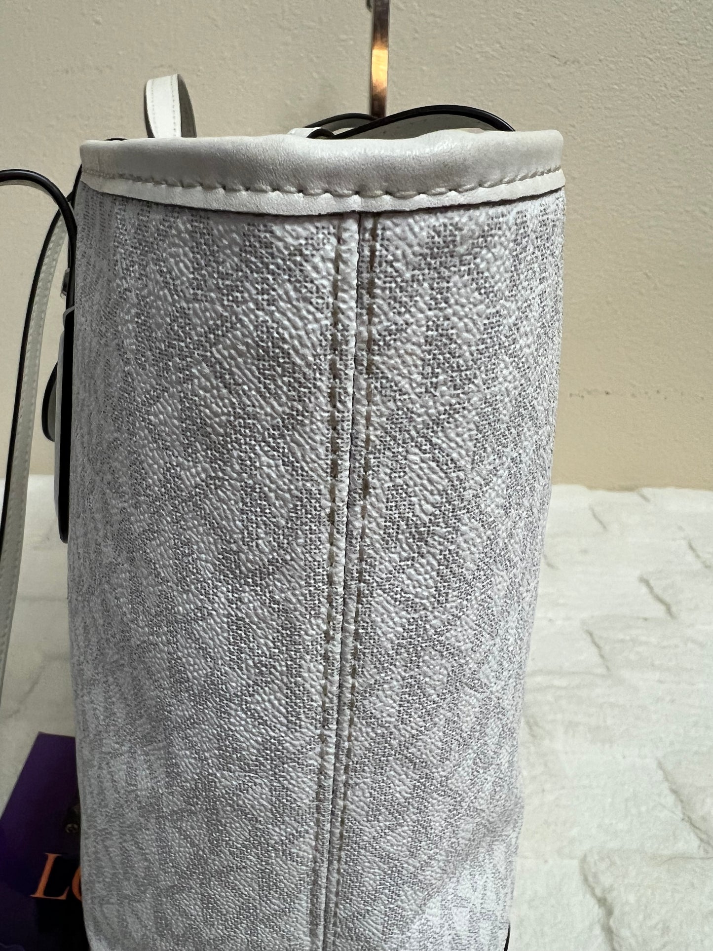 MK TOTE W/POUCH