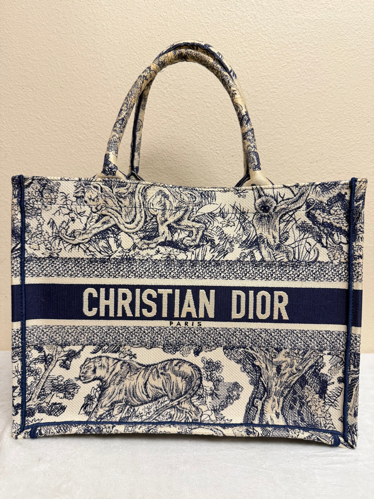 BOOKED TOTE
