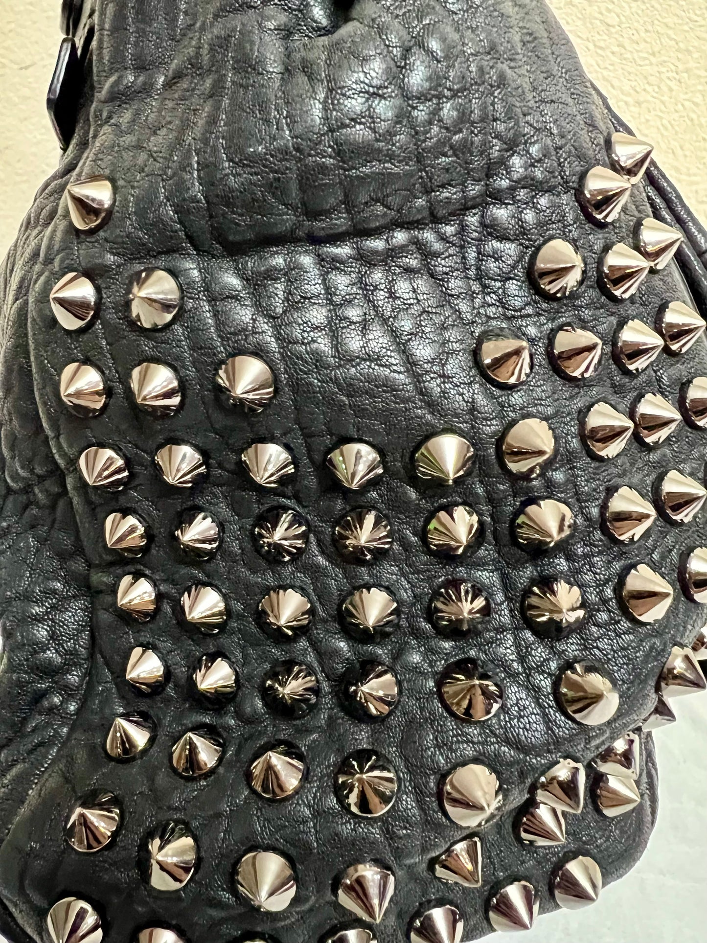 MCM 2WAY STUDS LTD BLACK