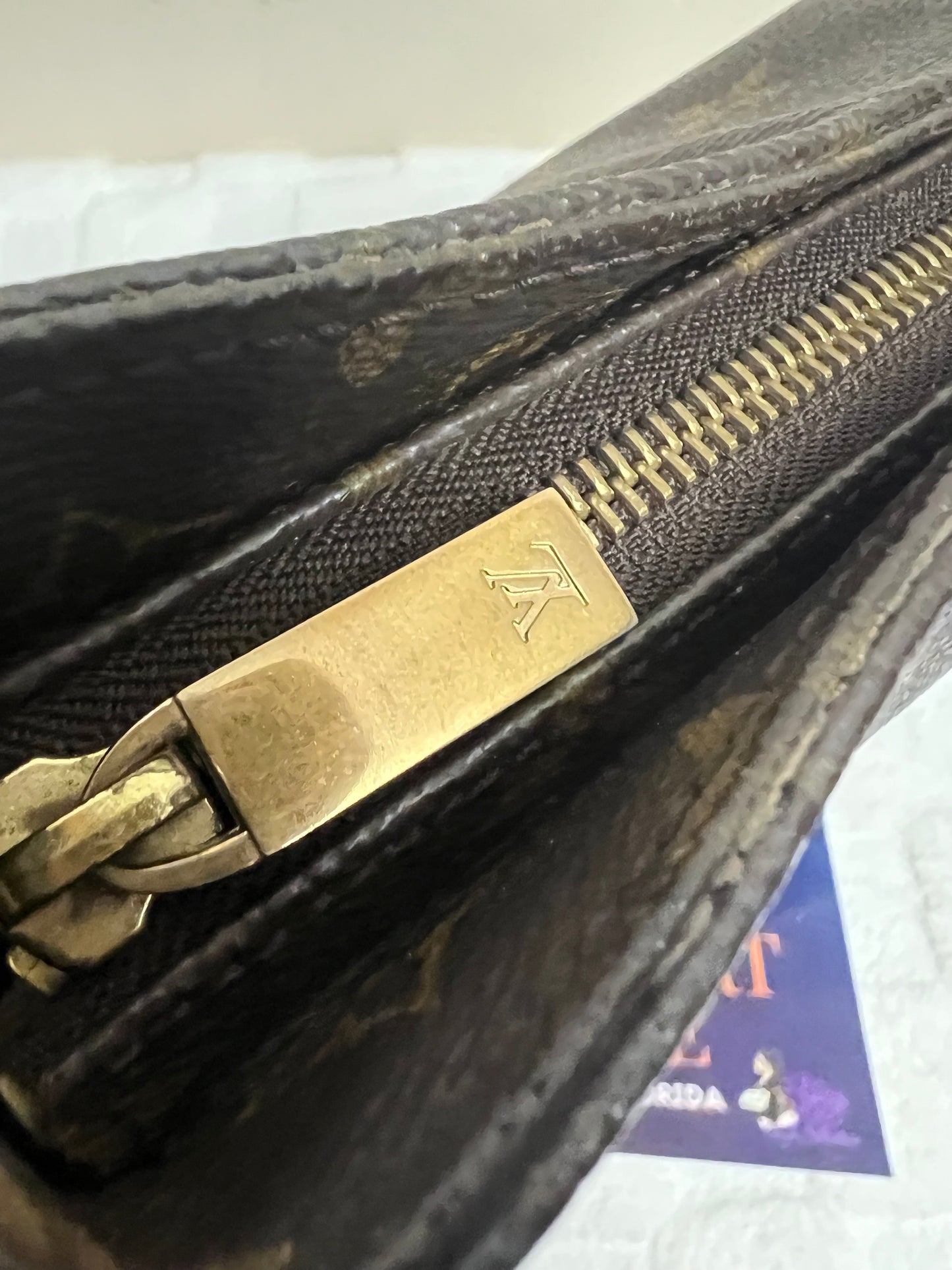 LOOPING GM MONOGRAM