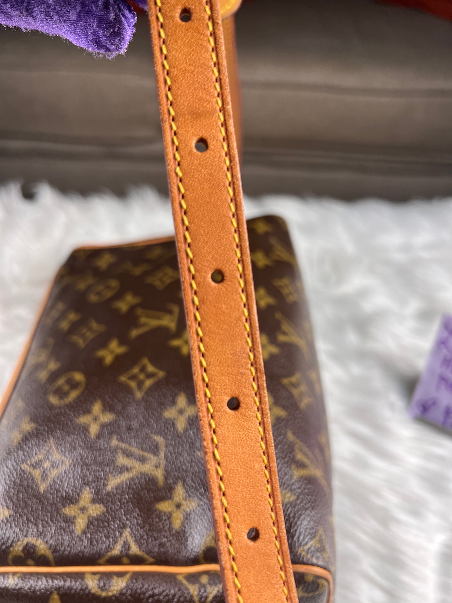 TURELEE VINTAGE CROSSBODY