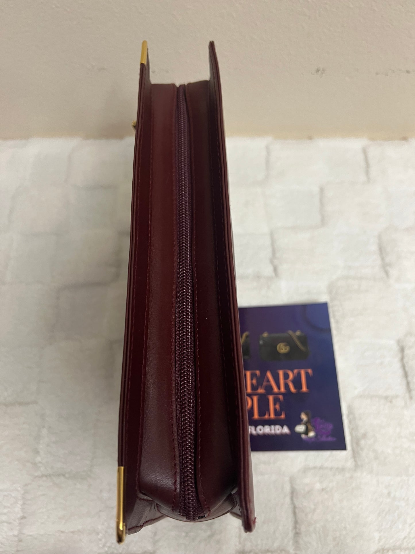 C_ A _ R _ T _ I _ E _ R CLUTCH MAROON