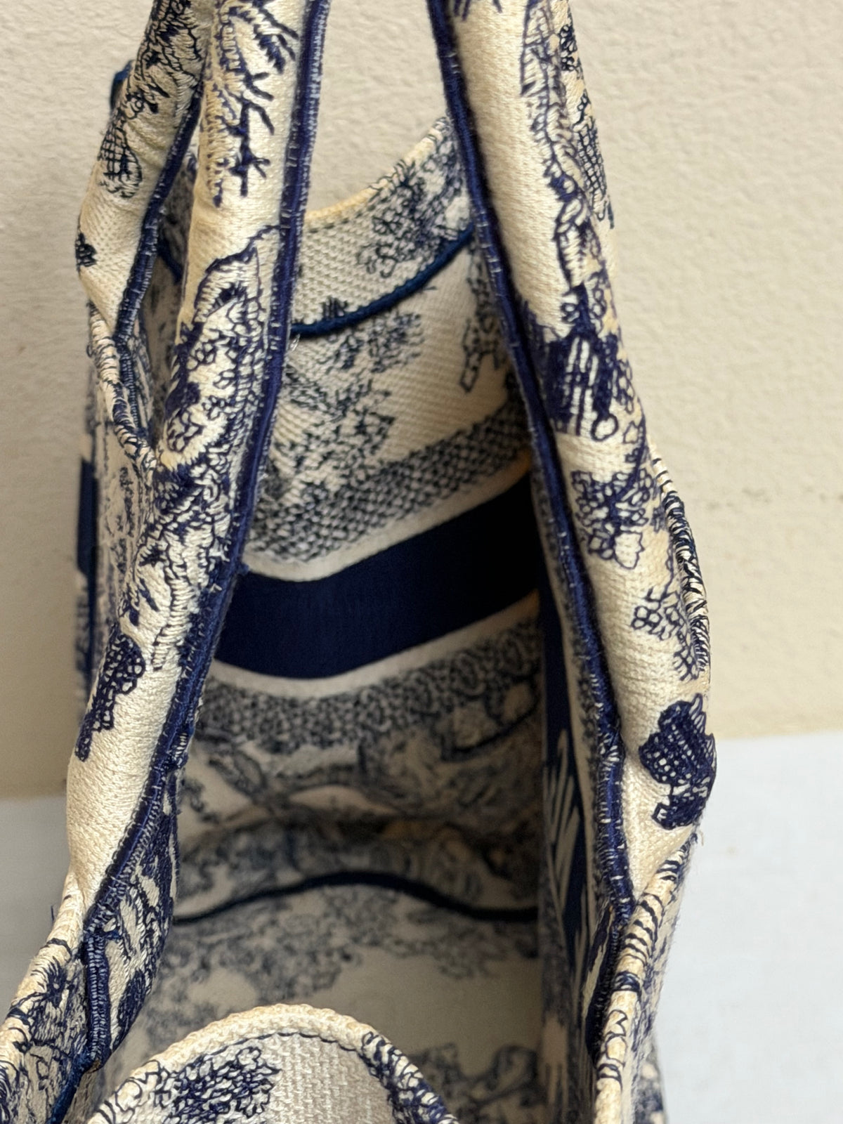 BOOKED TOTE