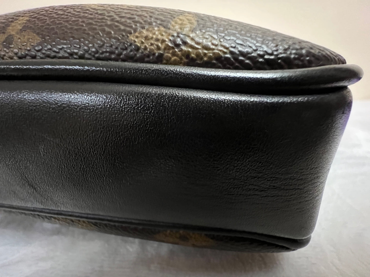 MACASAR CROSSBODY