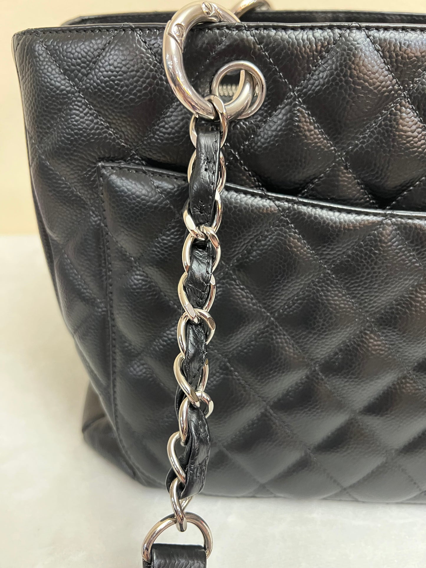 GST CAVIAR BLACK SHW