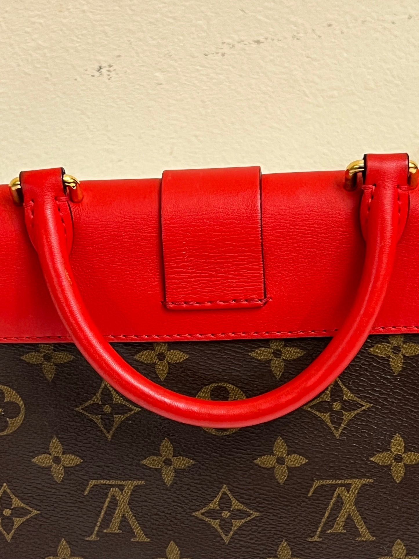 LOCKY BB RED