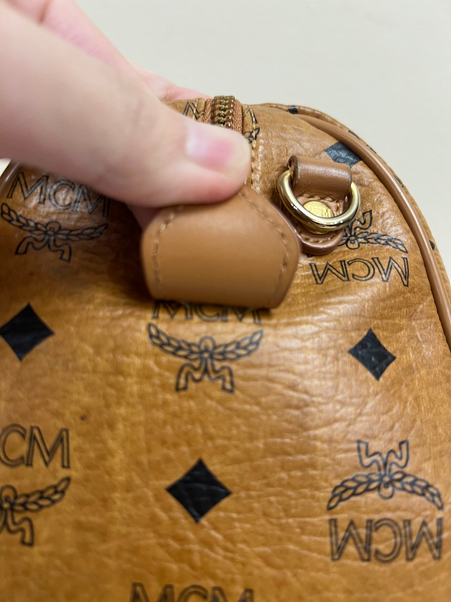 MCM COGNAC BOSTON 20 w/ STRAP