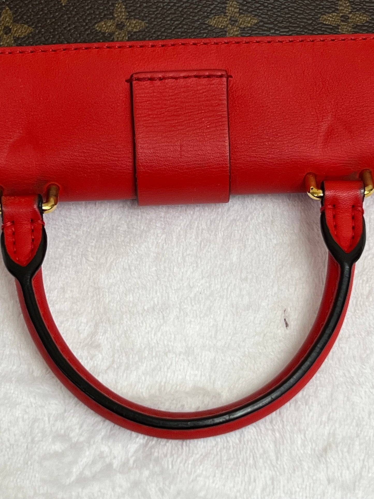 LOCKY BB RED