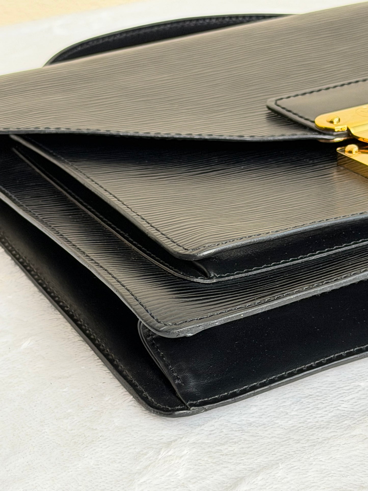 MONCEAU NOIR EPI BLACK