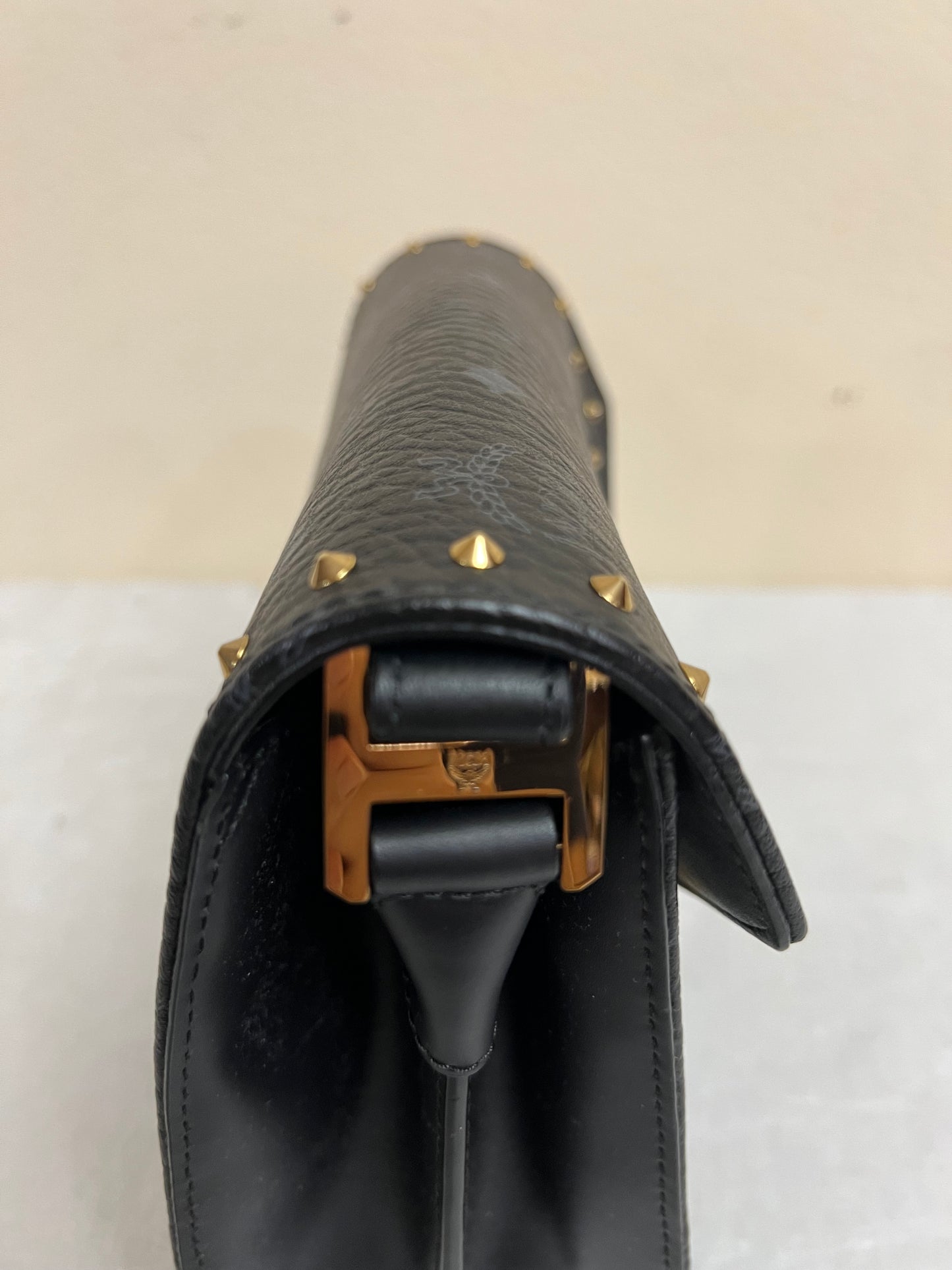 MCM PATRICIA STUDDED BLACK
