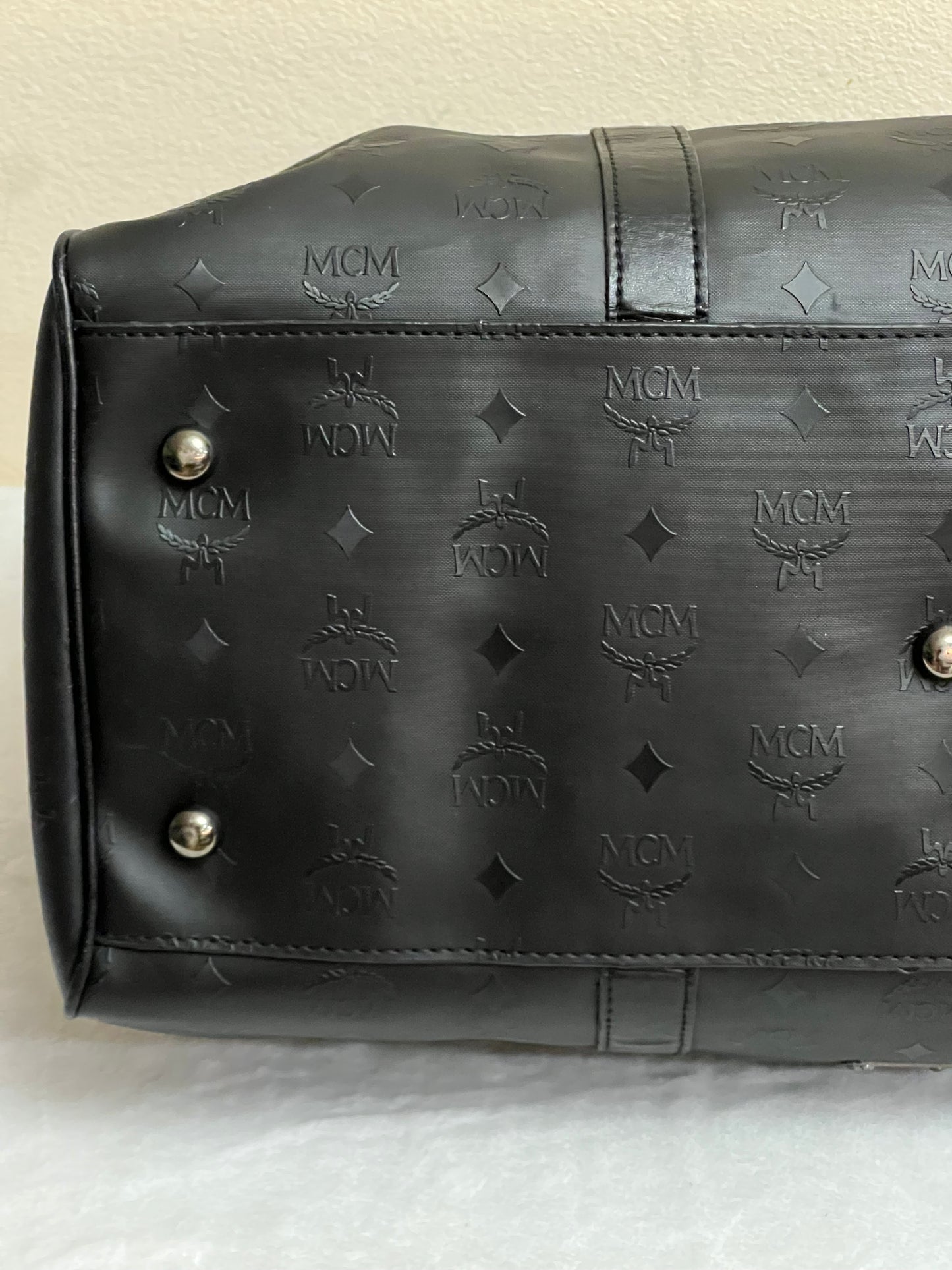 DUFFLE 45 BLACK ON BLACK
