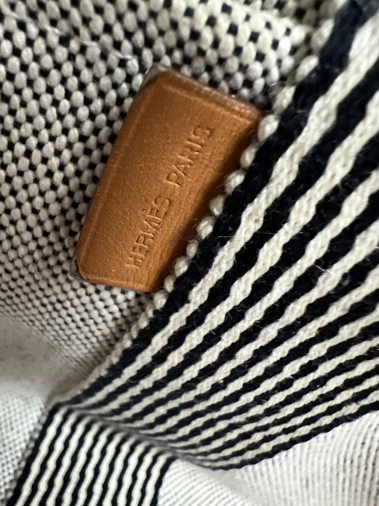 H_E_R_M_ES TOTE