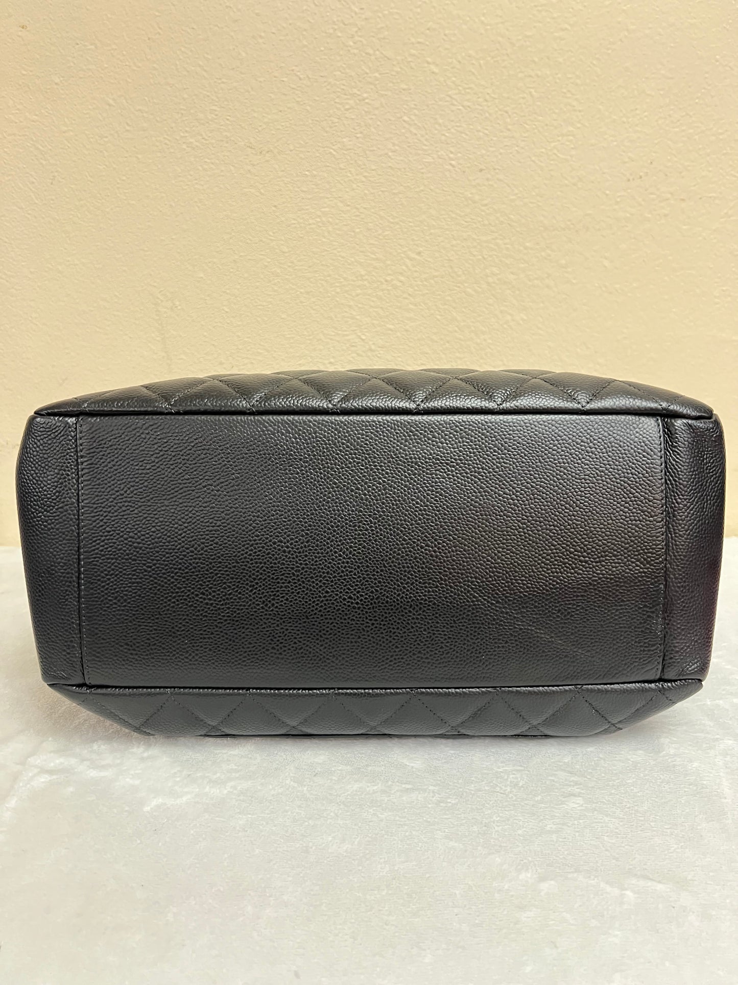 GST CAVIAR BLACK SHW