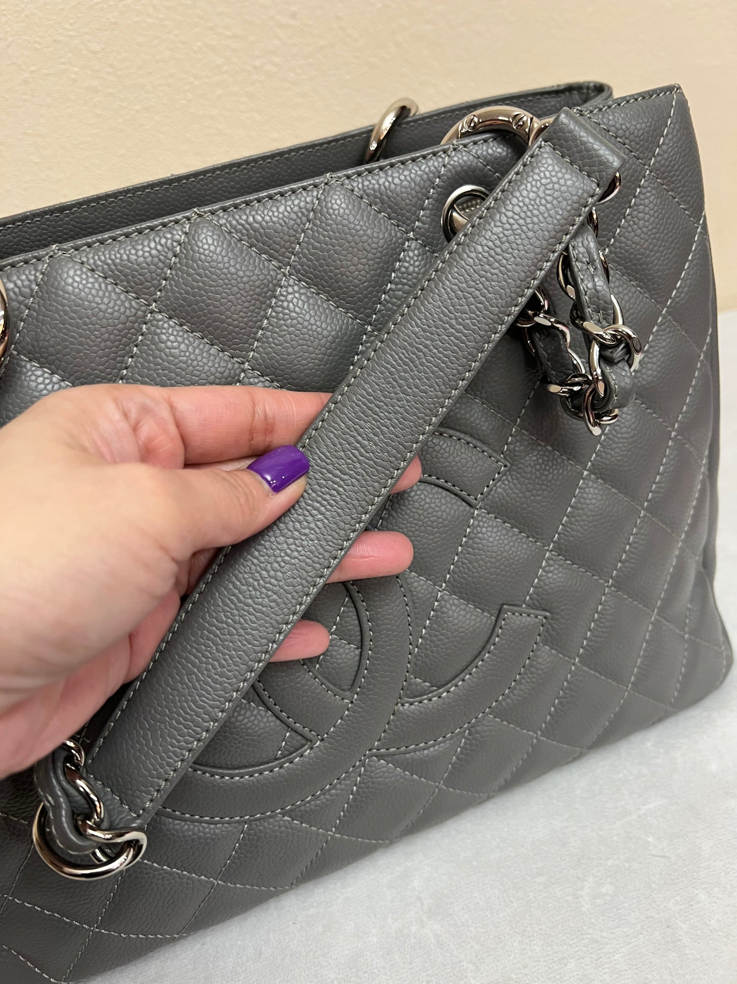 GST GRAY CAVIAR SHW