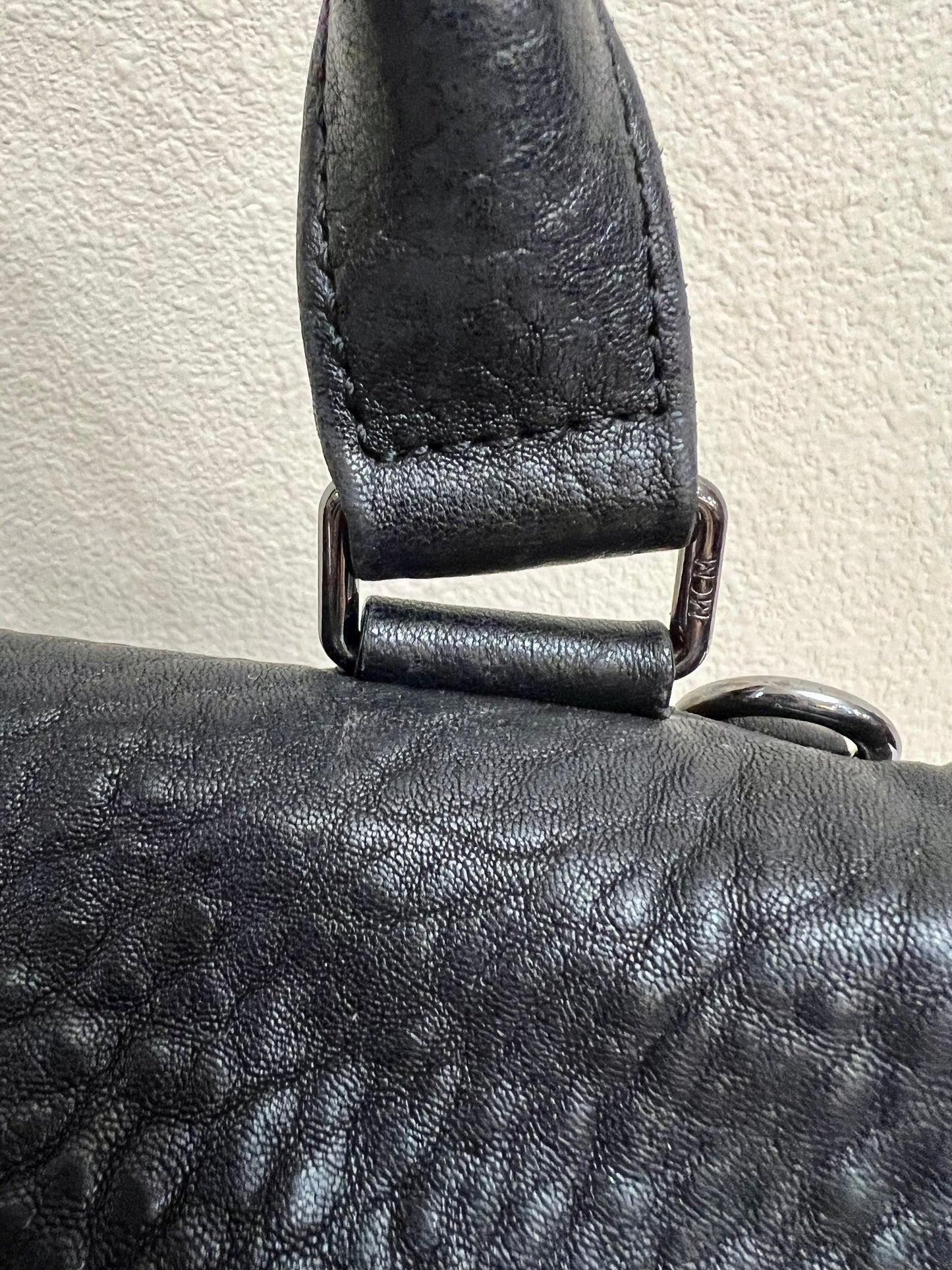 MCM 2WAY STUDS LTD BLACK