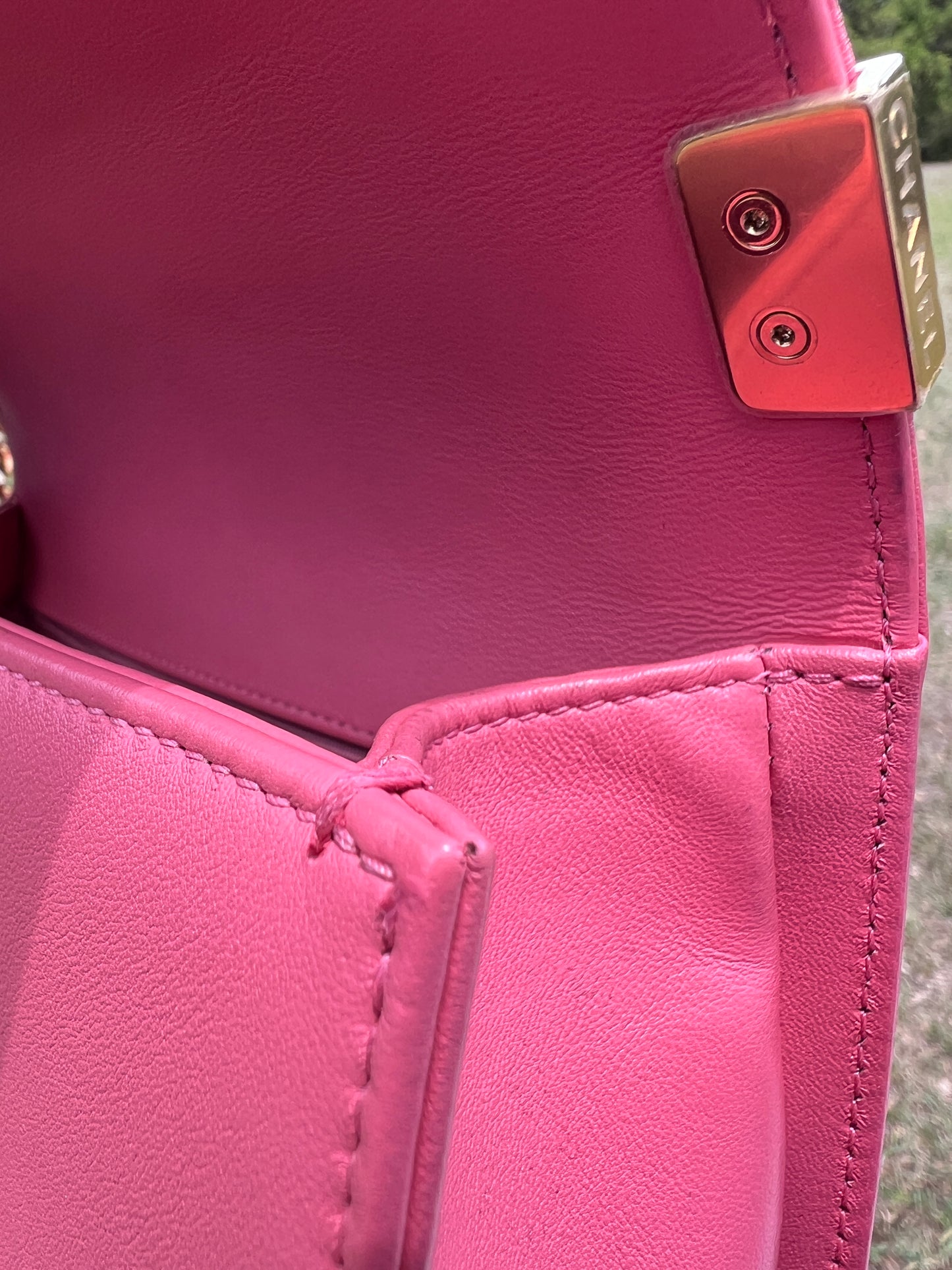BOY FLAP CHEVRON CALFSKIN SMALL PINK