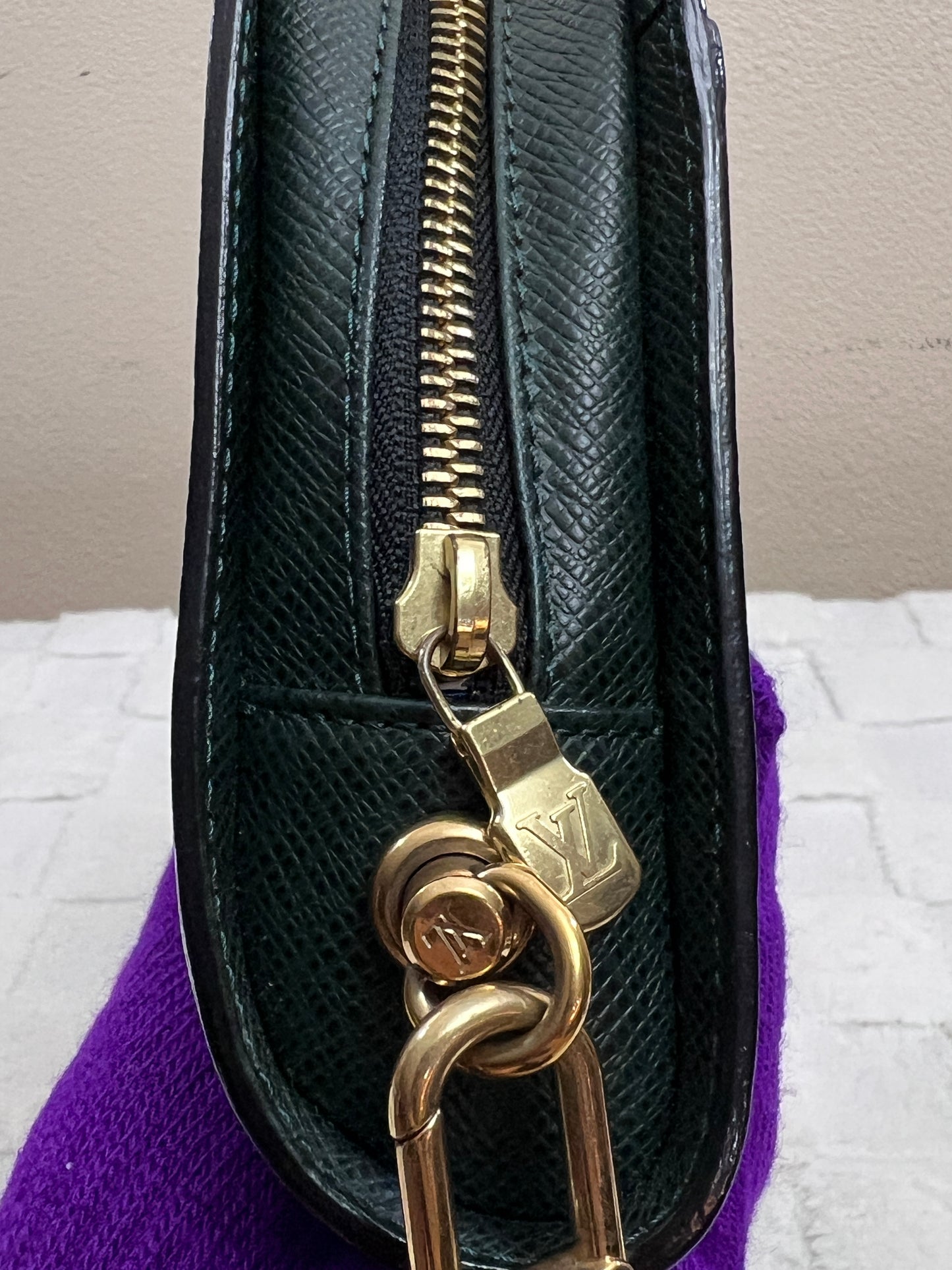 EPI ORSAY BLACK CLUTCH