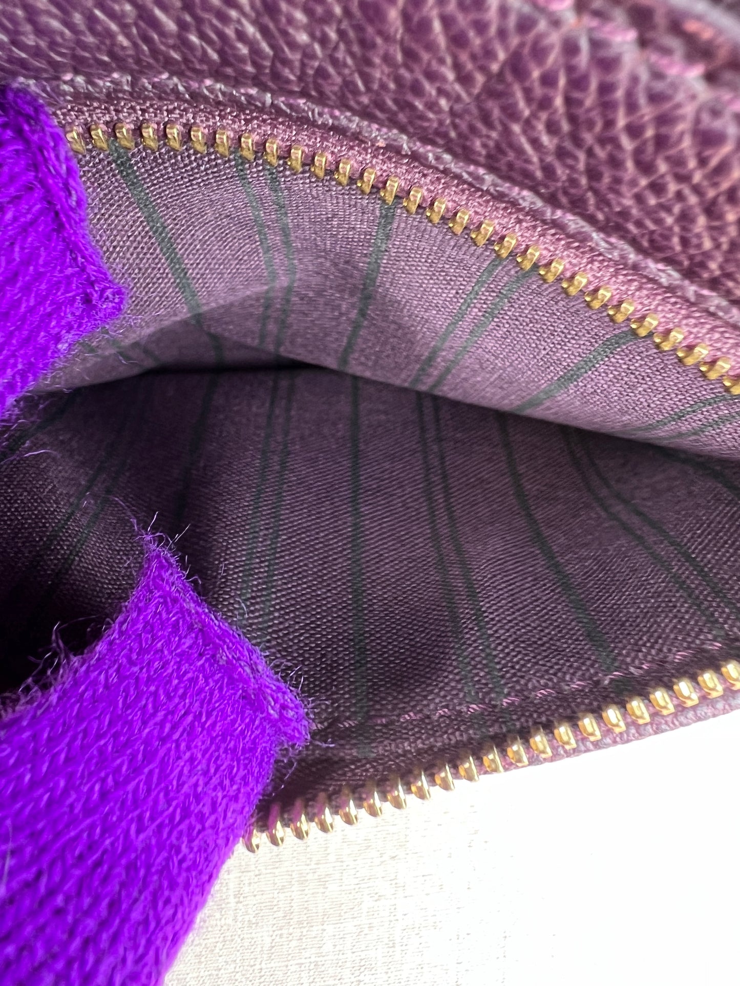LUMINEUSE EMPRIENTE PURPLE PM