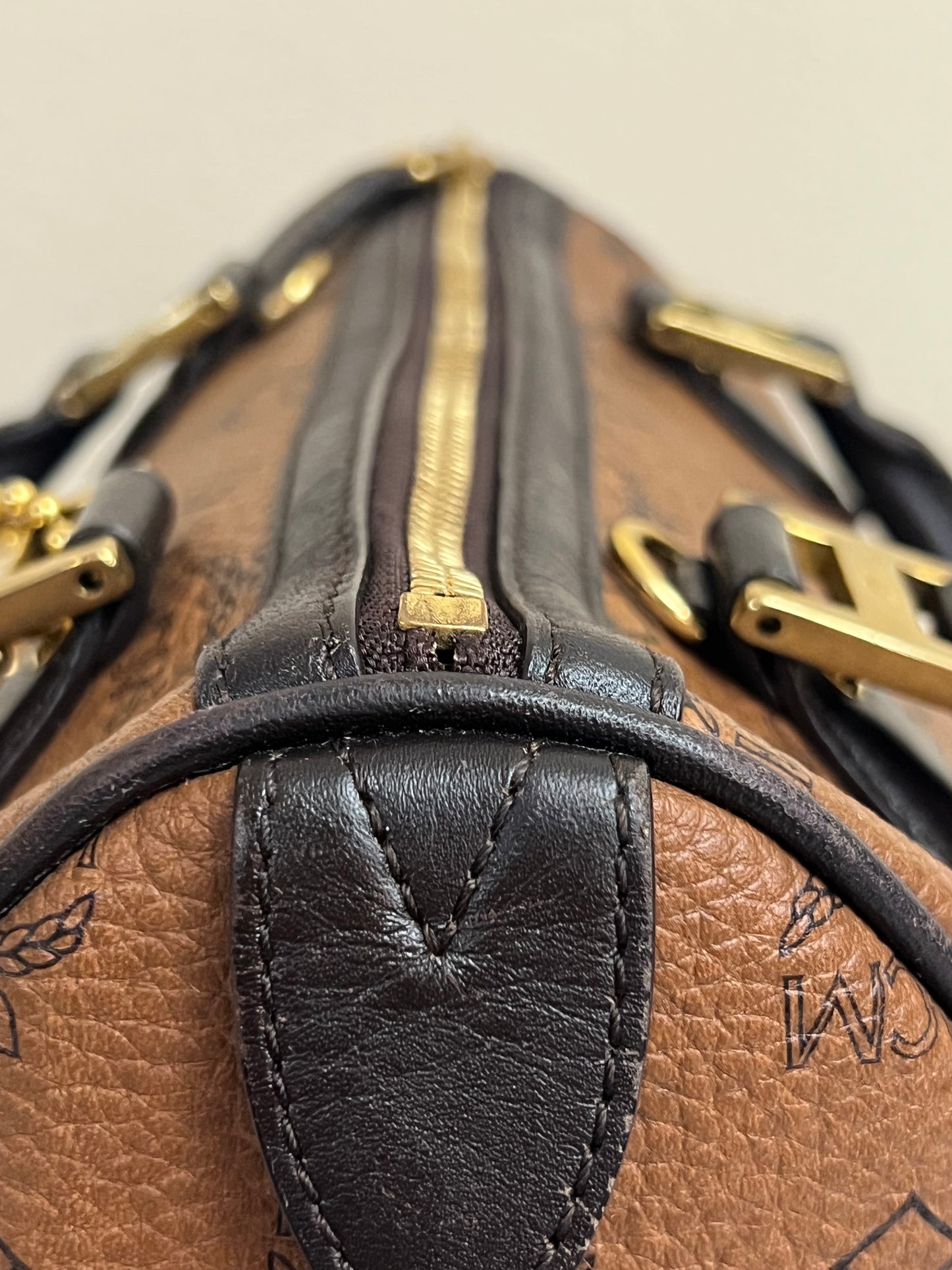 MCM BOSTON CHOCO 25 w/ BONE