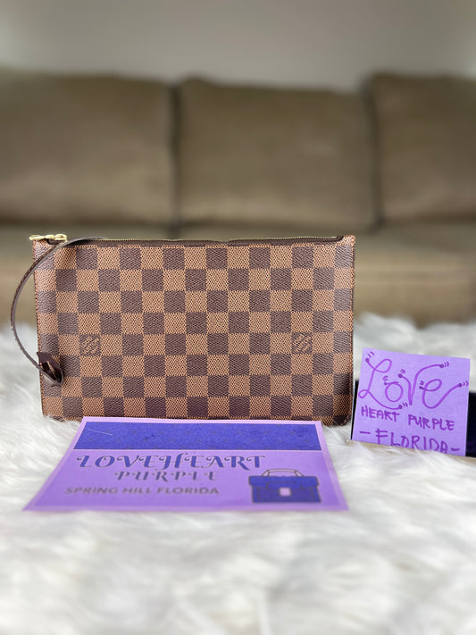 NEVERFULL POCHETTE MM DAMIER / RED INTERIOR