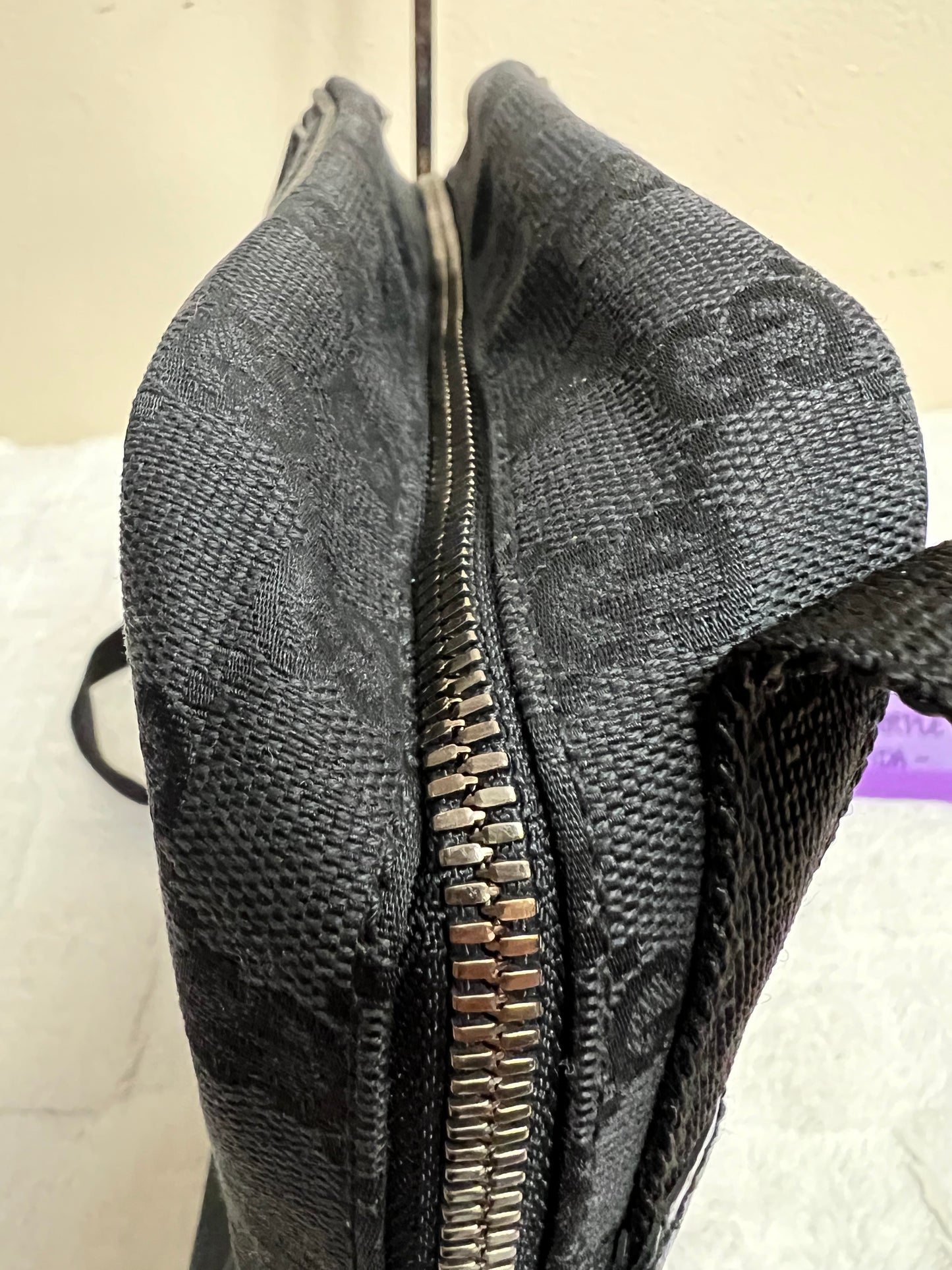 G _ G CROSSBODY BLACK