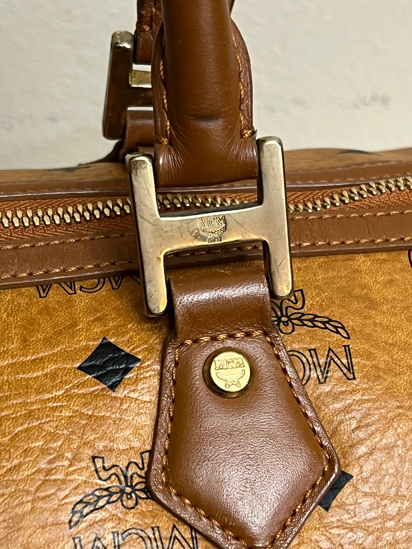 MCM DUFFLE 40 COGNAC