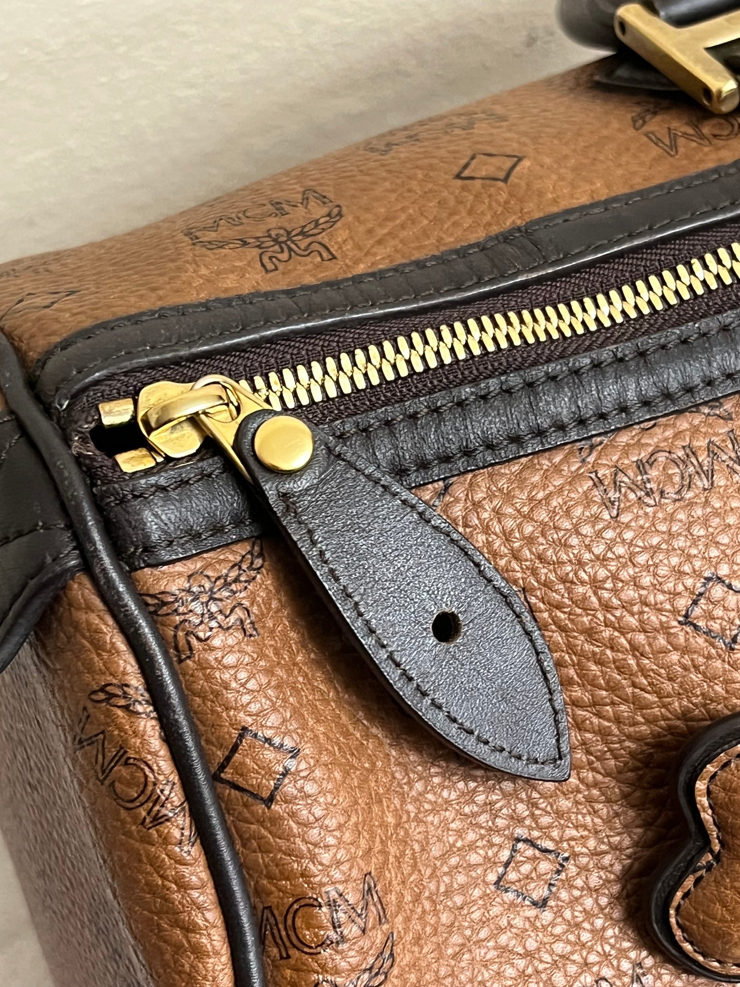 CHOCO DUFFLE 40 w/ BONE
