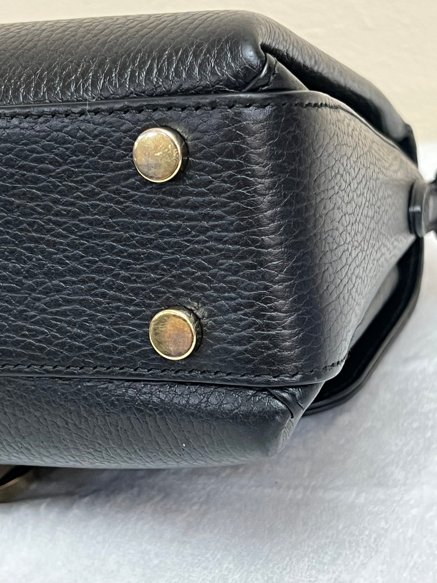 INTERLOCKING TOP HANDLE BLACK