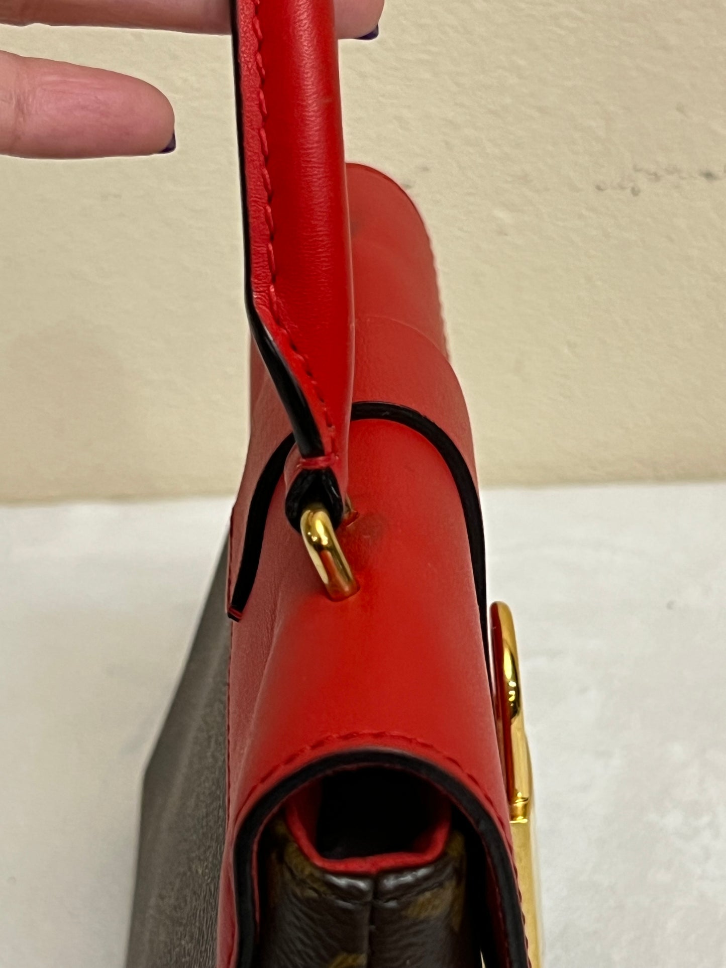 LOCKY BB RED