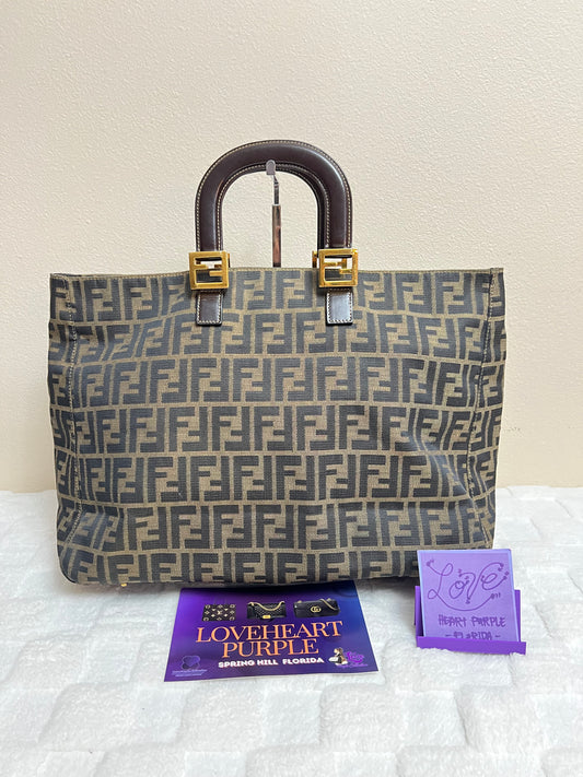 F_E_N_D_I TOTE
