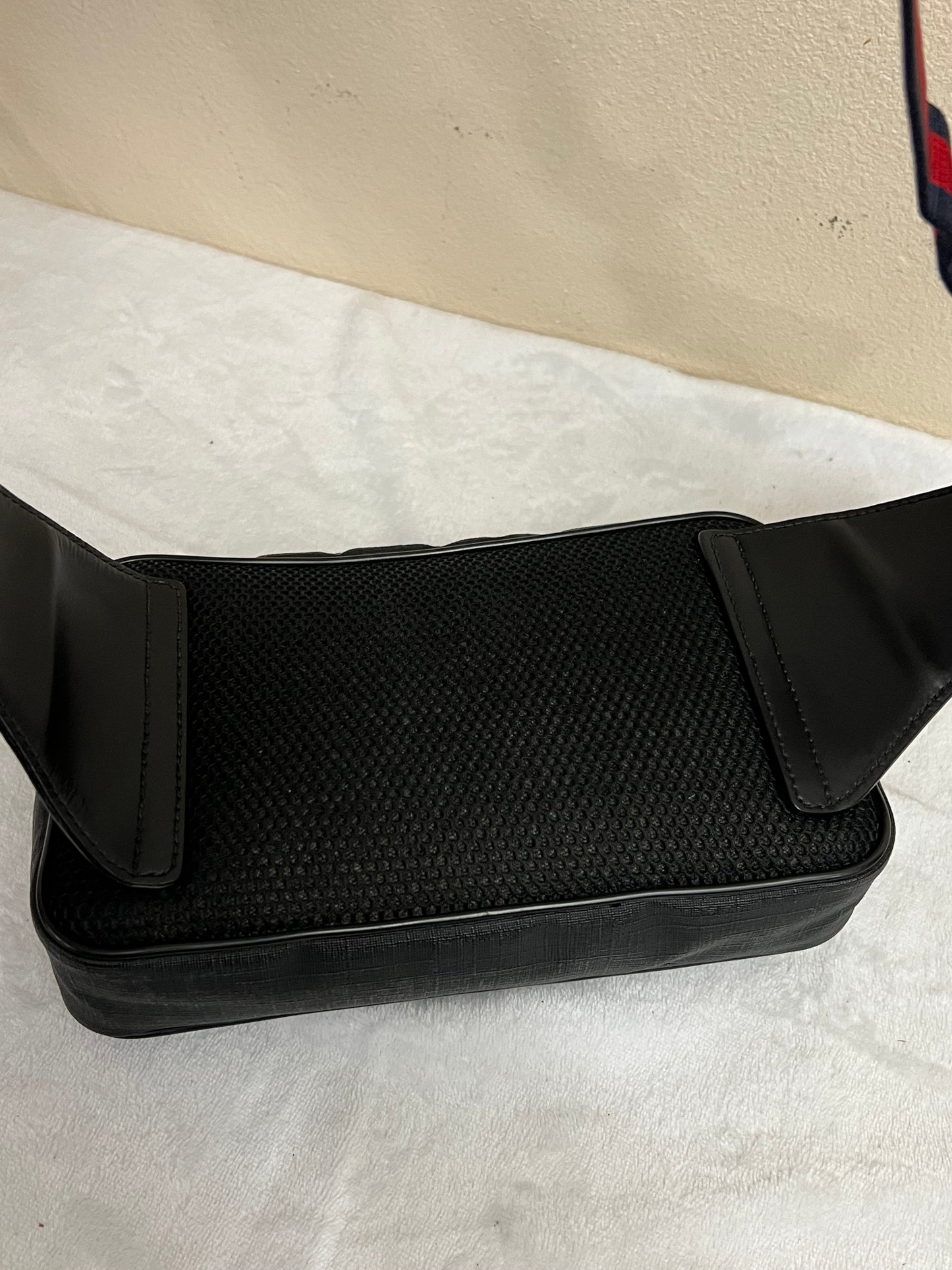 SUPREME BELTBAG