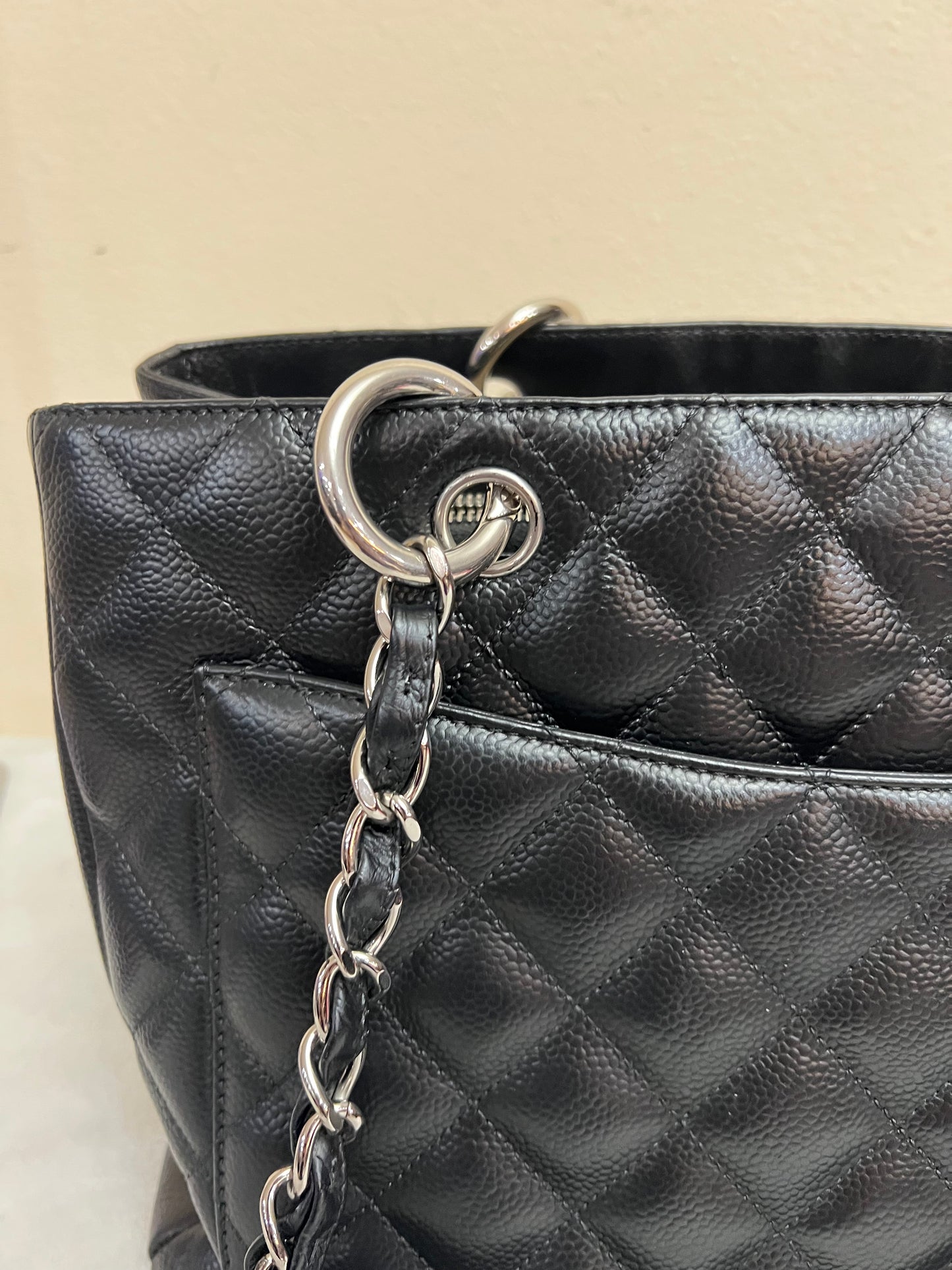 GST CAVIAR BLACK SHW