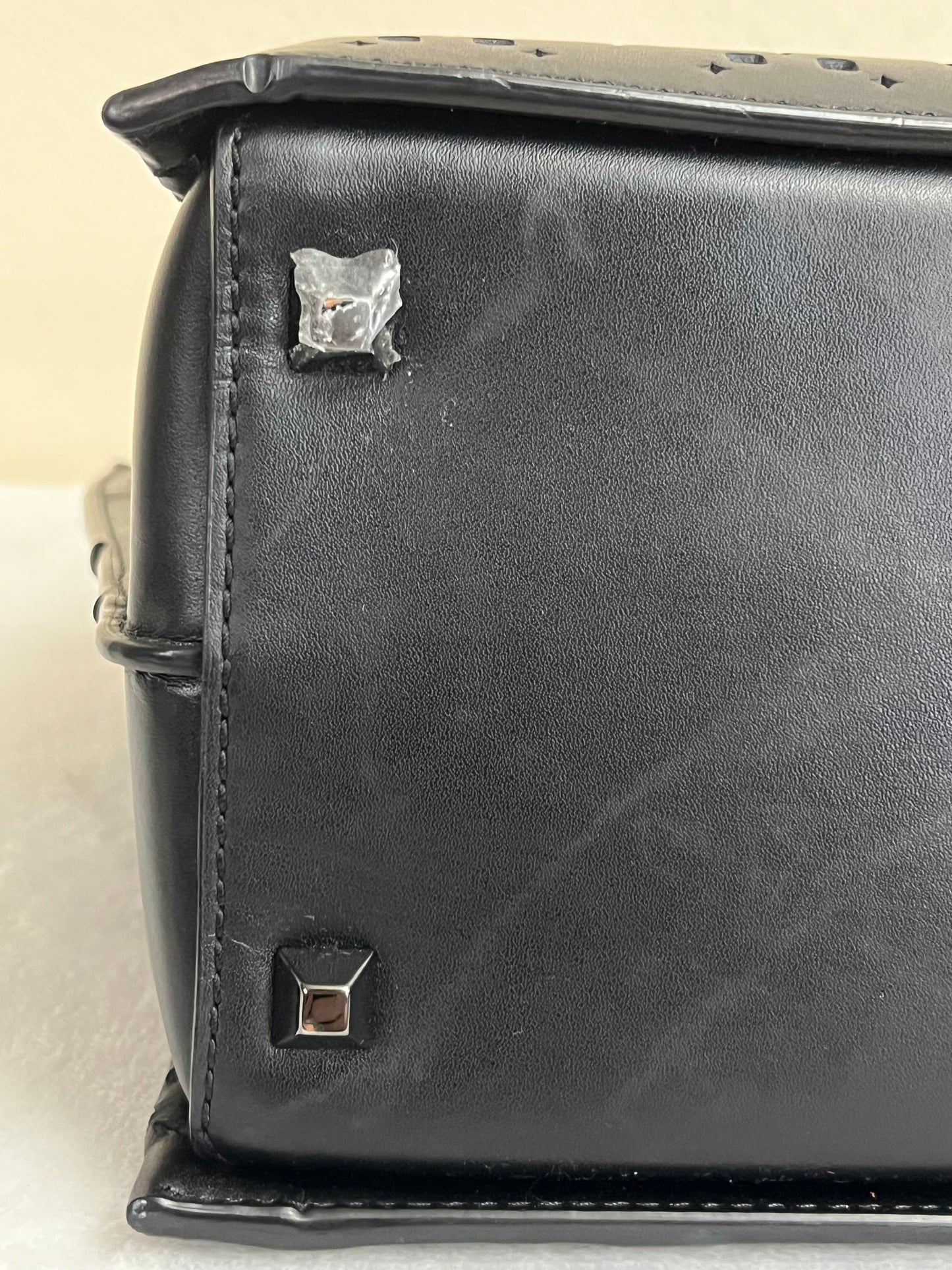 MCM PORFORATED TOTE BLACK
